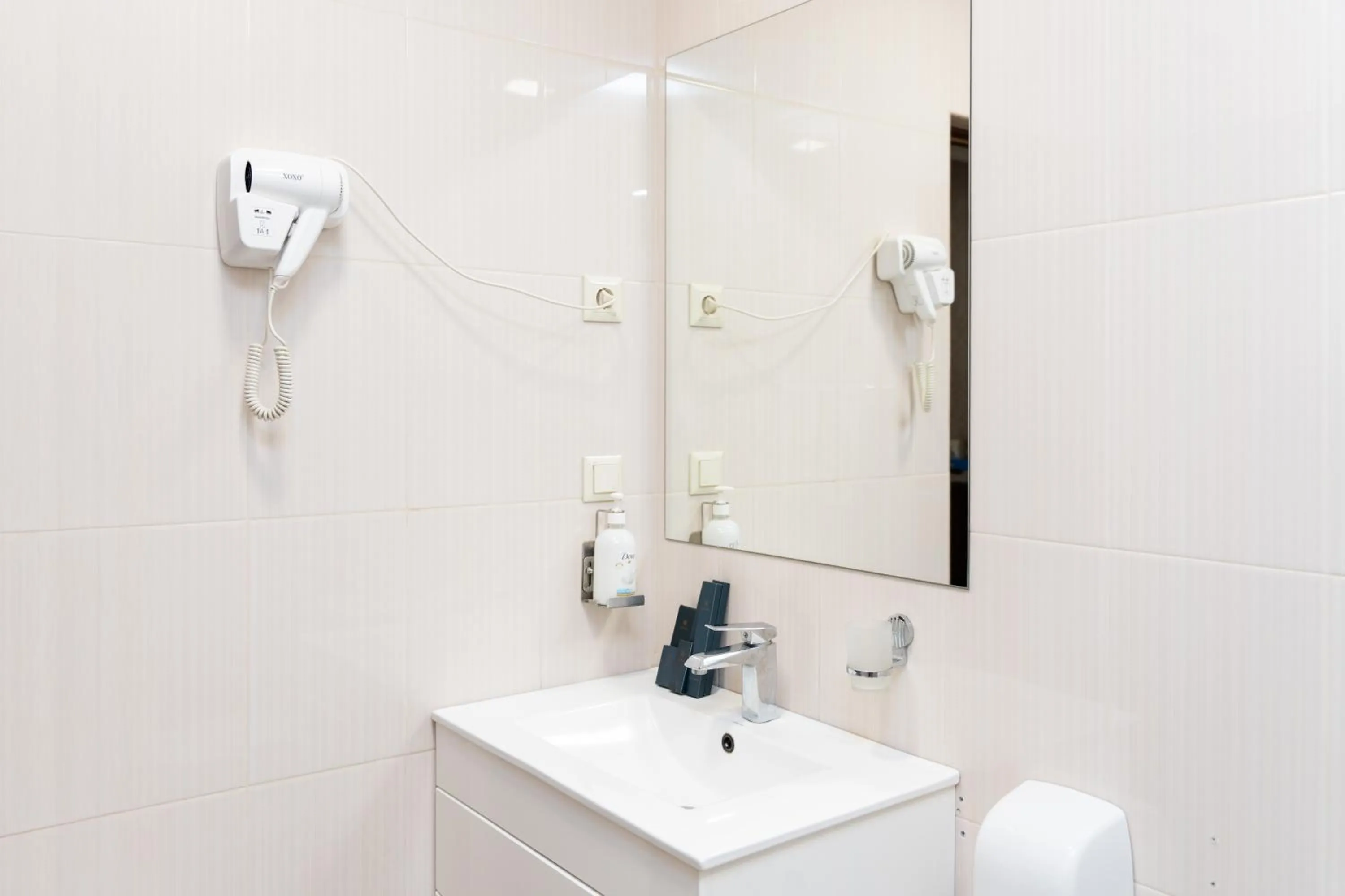 Shower in Inga Hotel Yerevan