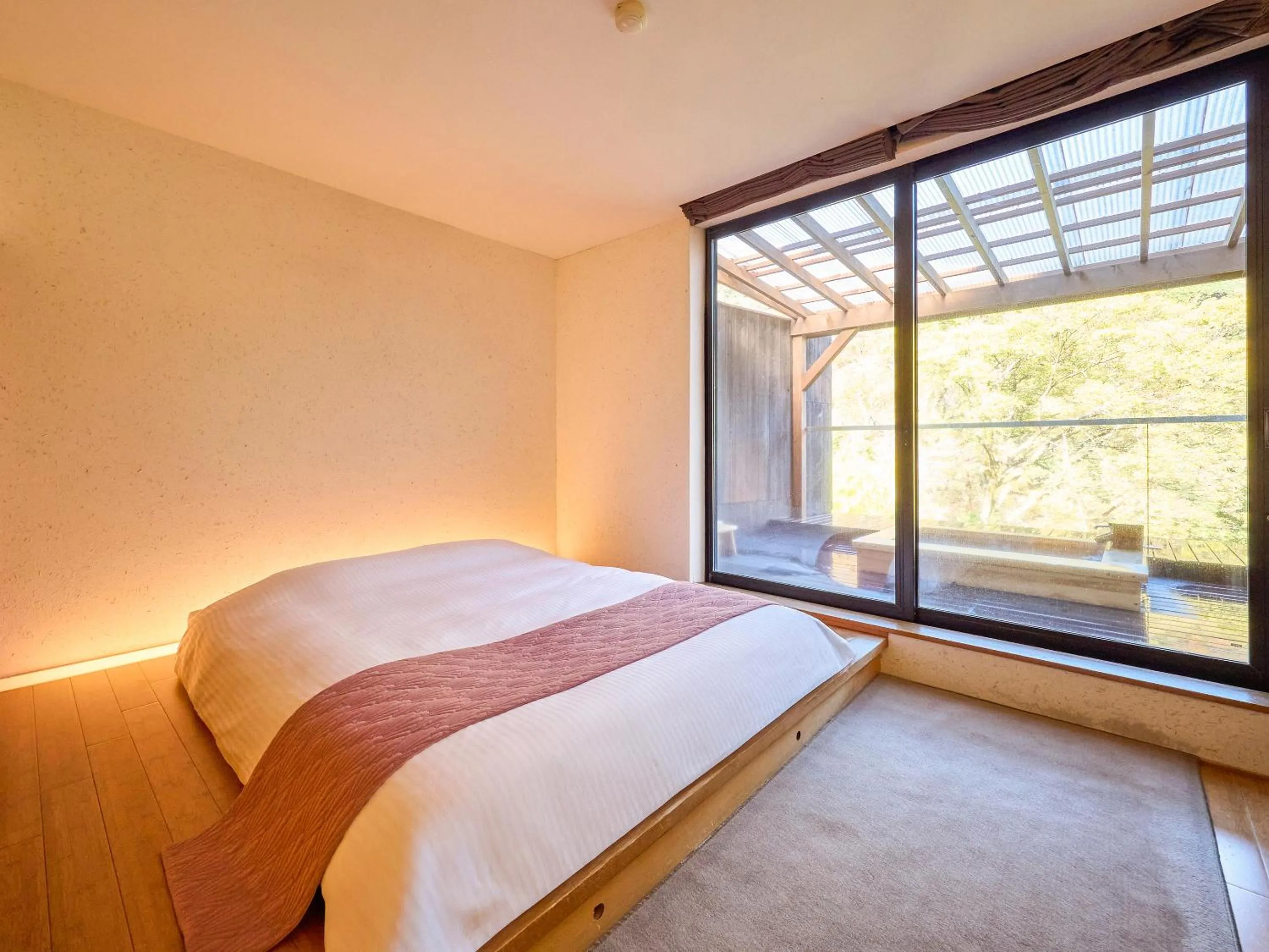 Photo of the whole room, Bed in Seikansou