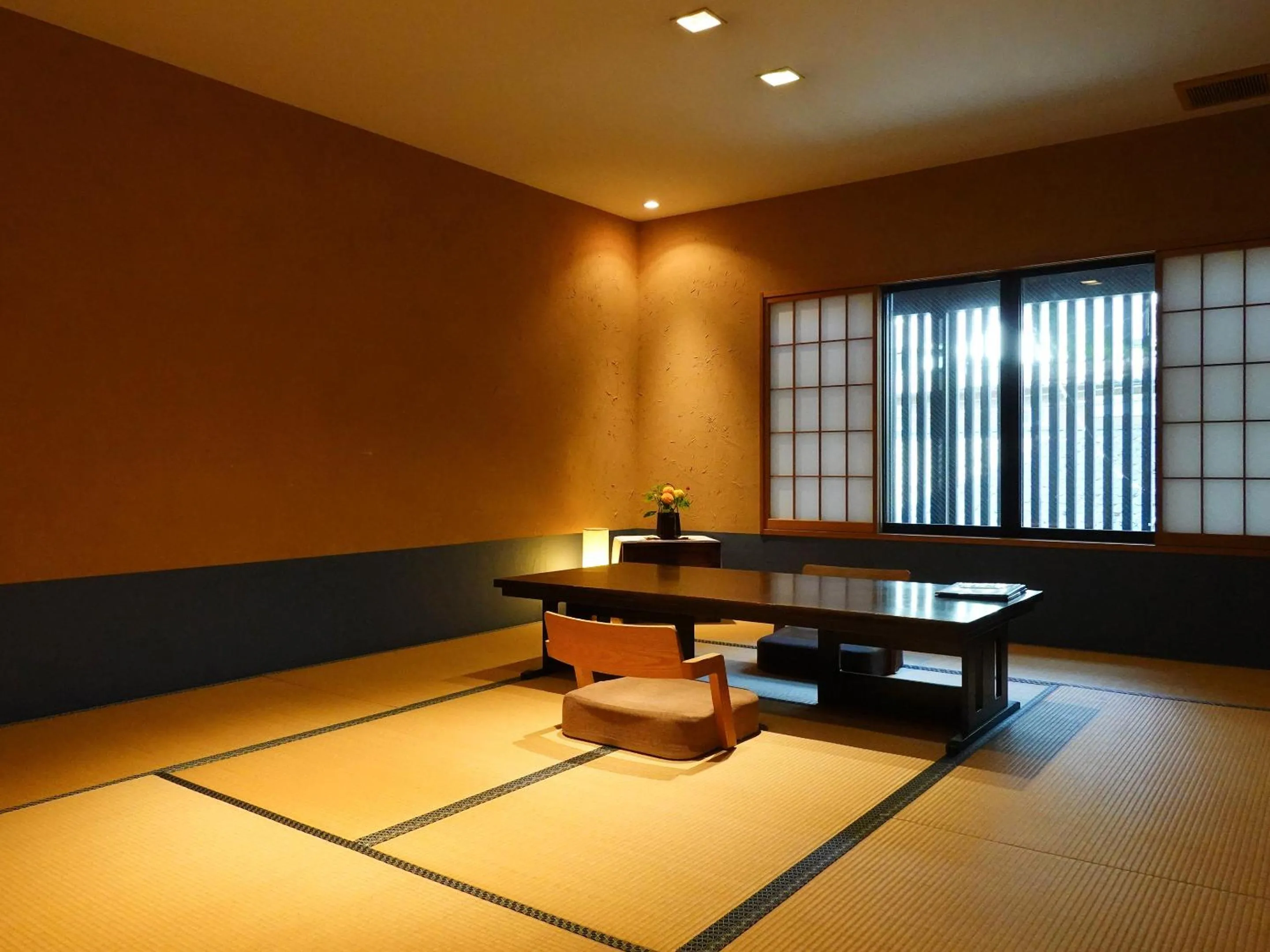 Photo of the whole room in Seikansou