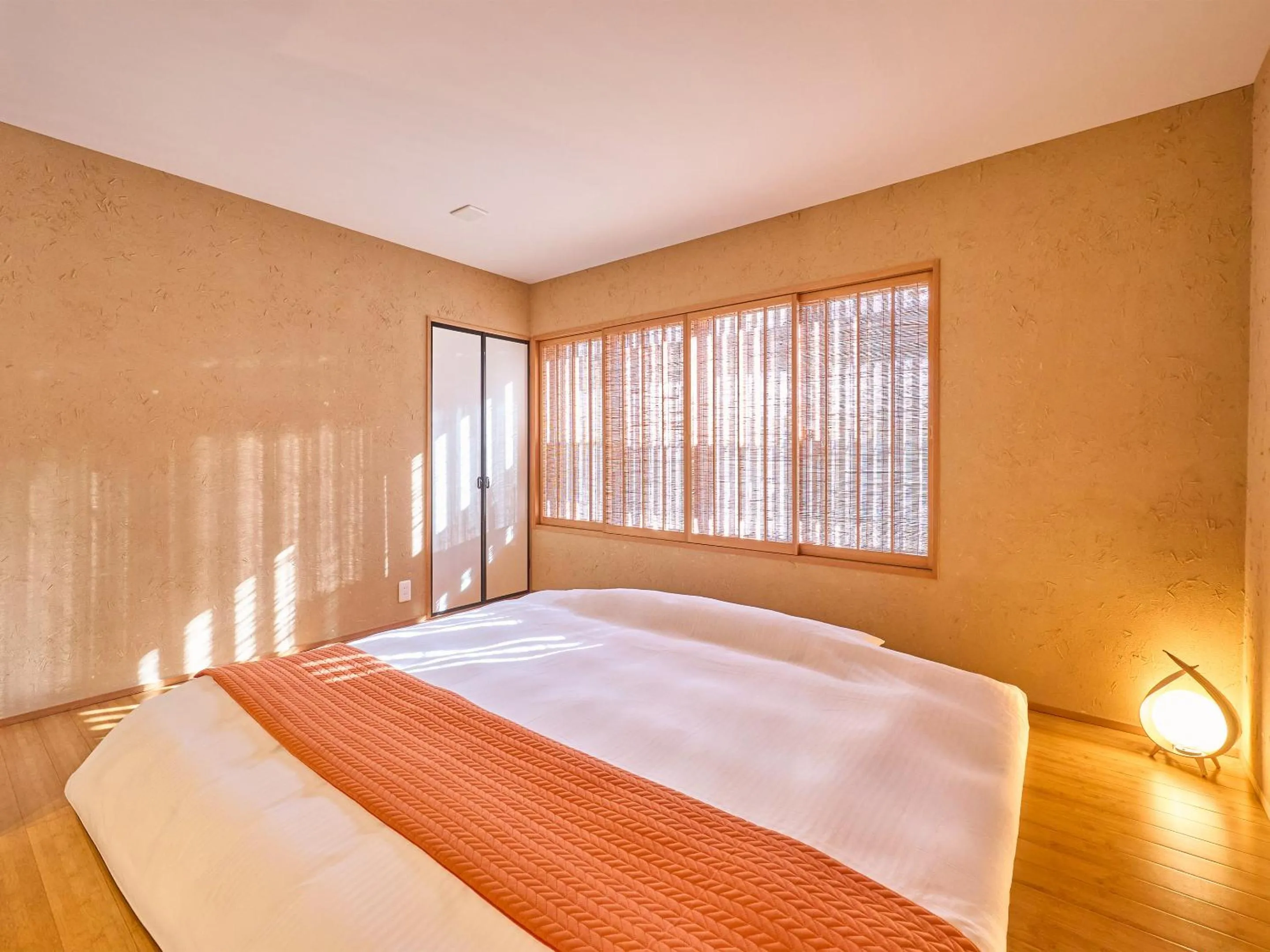 Photo of the whole room, Bed in Seikansou