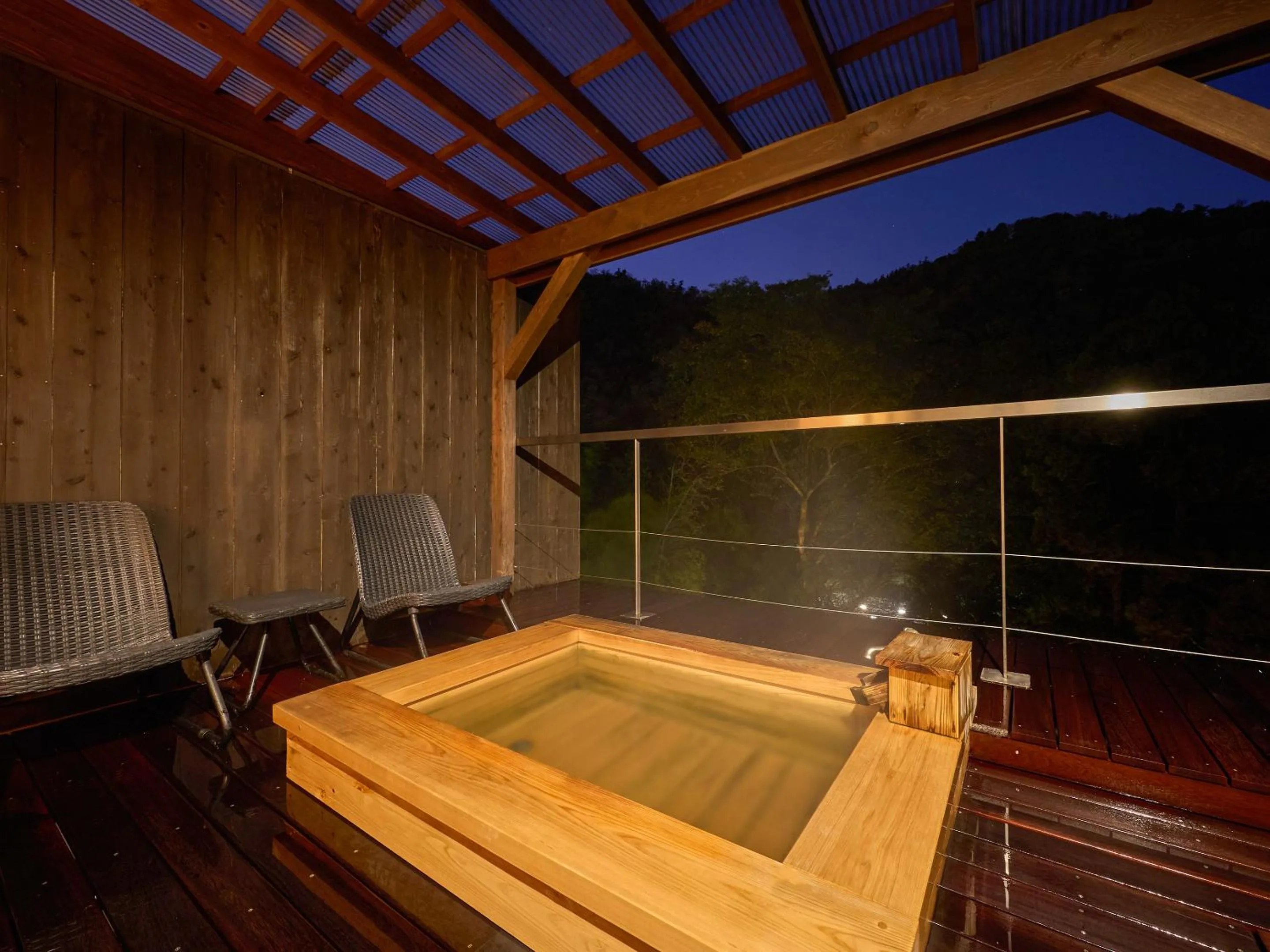 Hot Spring Bath in Seikansou