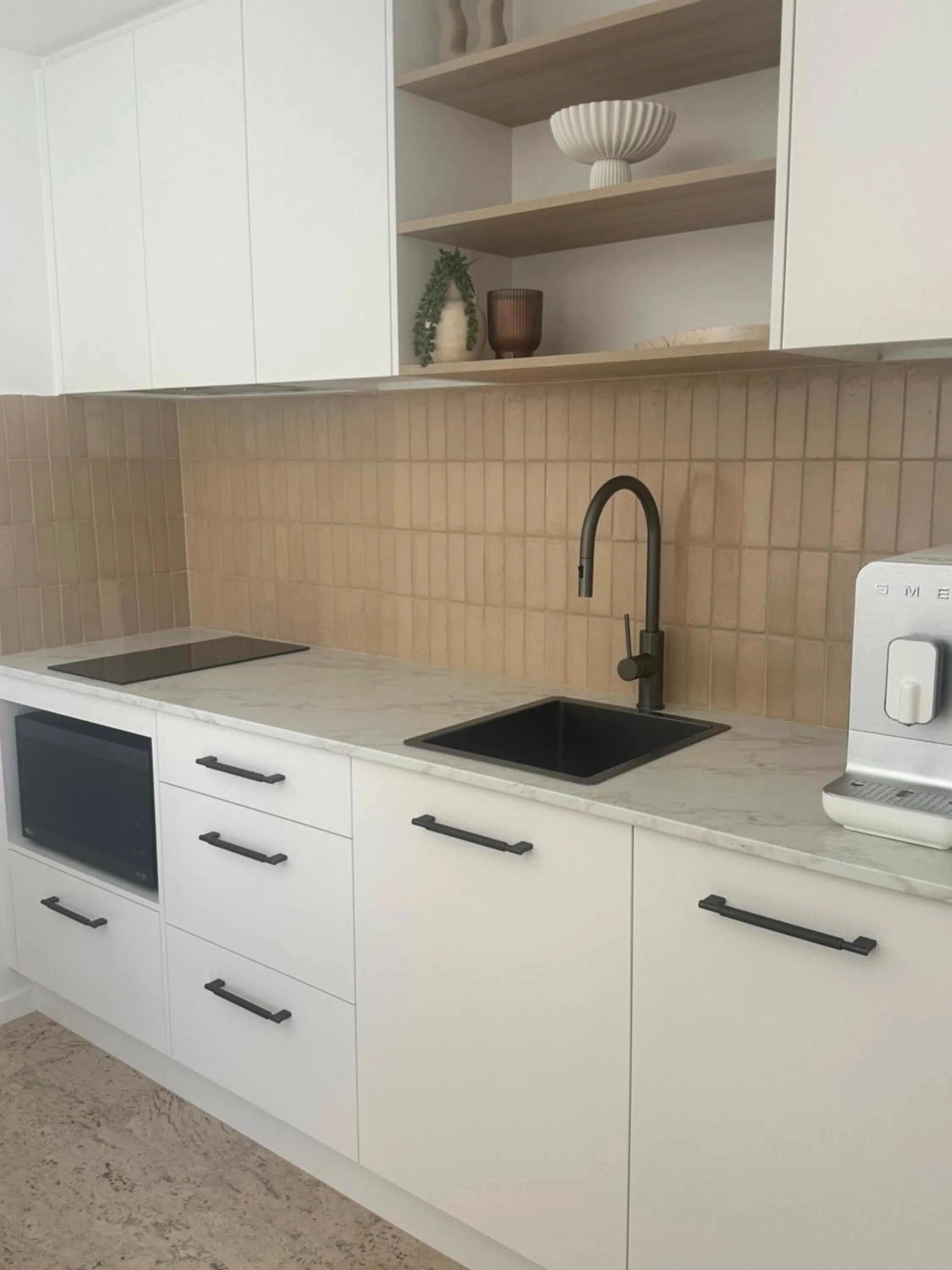 Kitchen or kitchenette in Pacific Sun Bargara