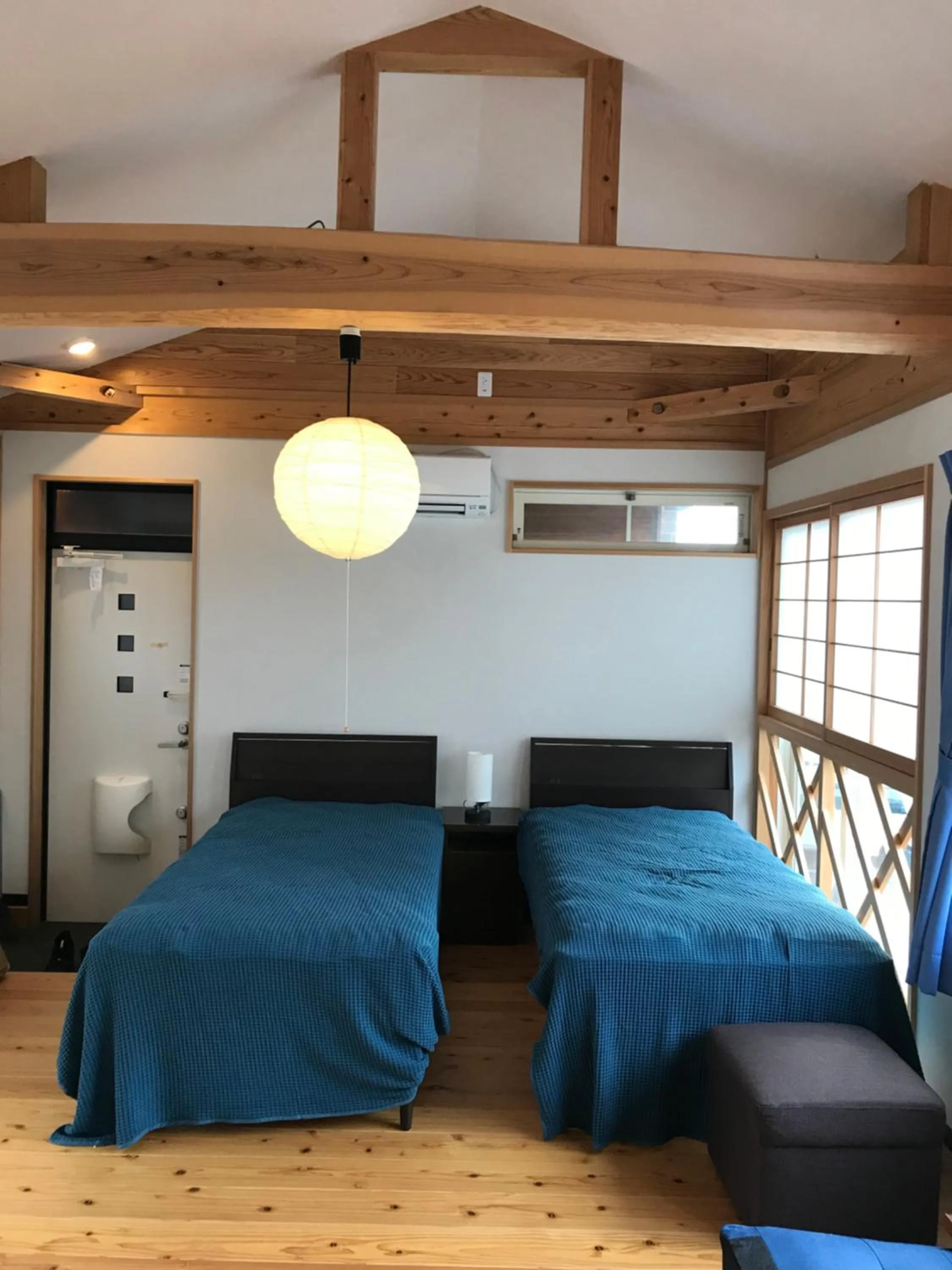 Bedroom, Bed in WEST in