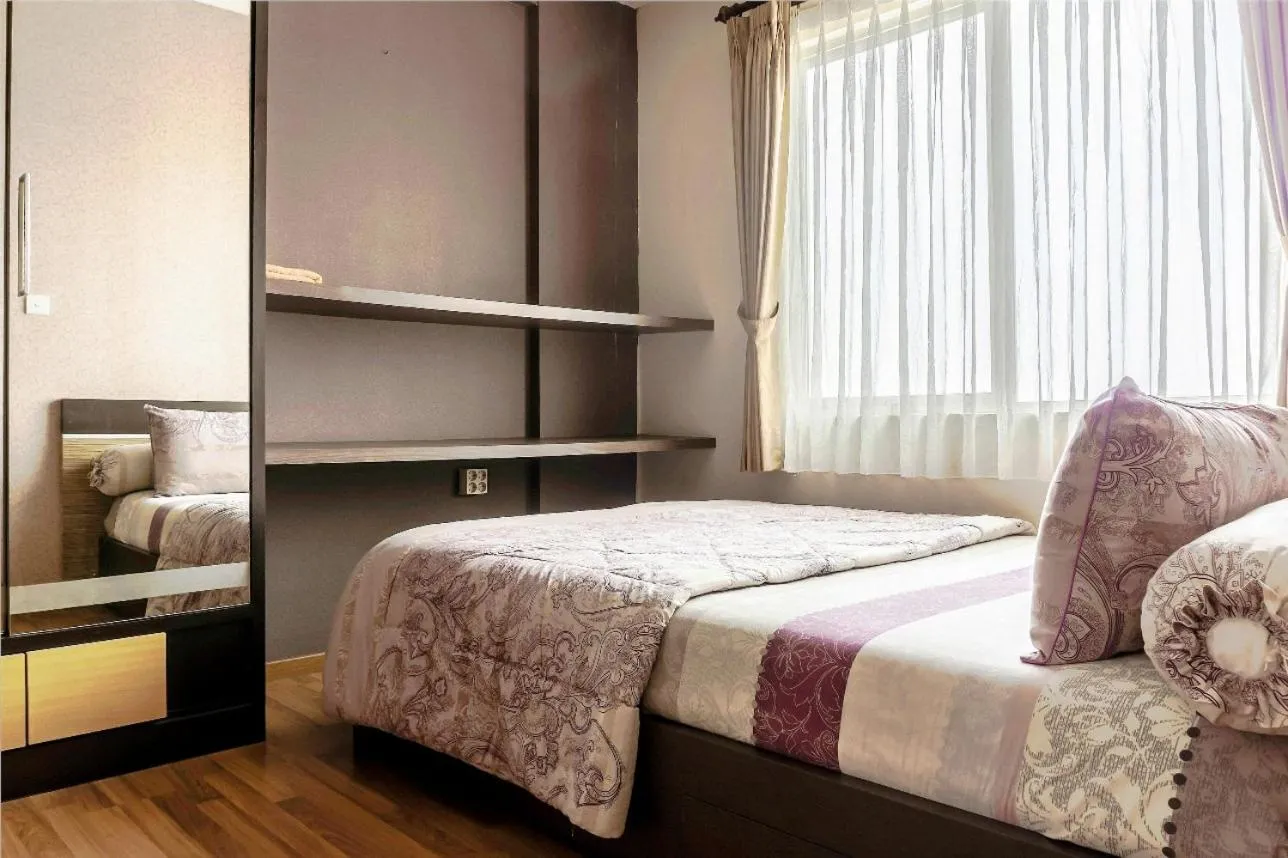 Bedroom, Bed in High Livin Apartment Baros