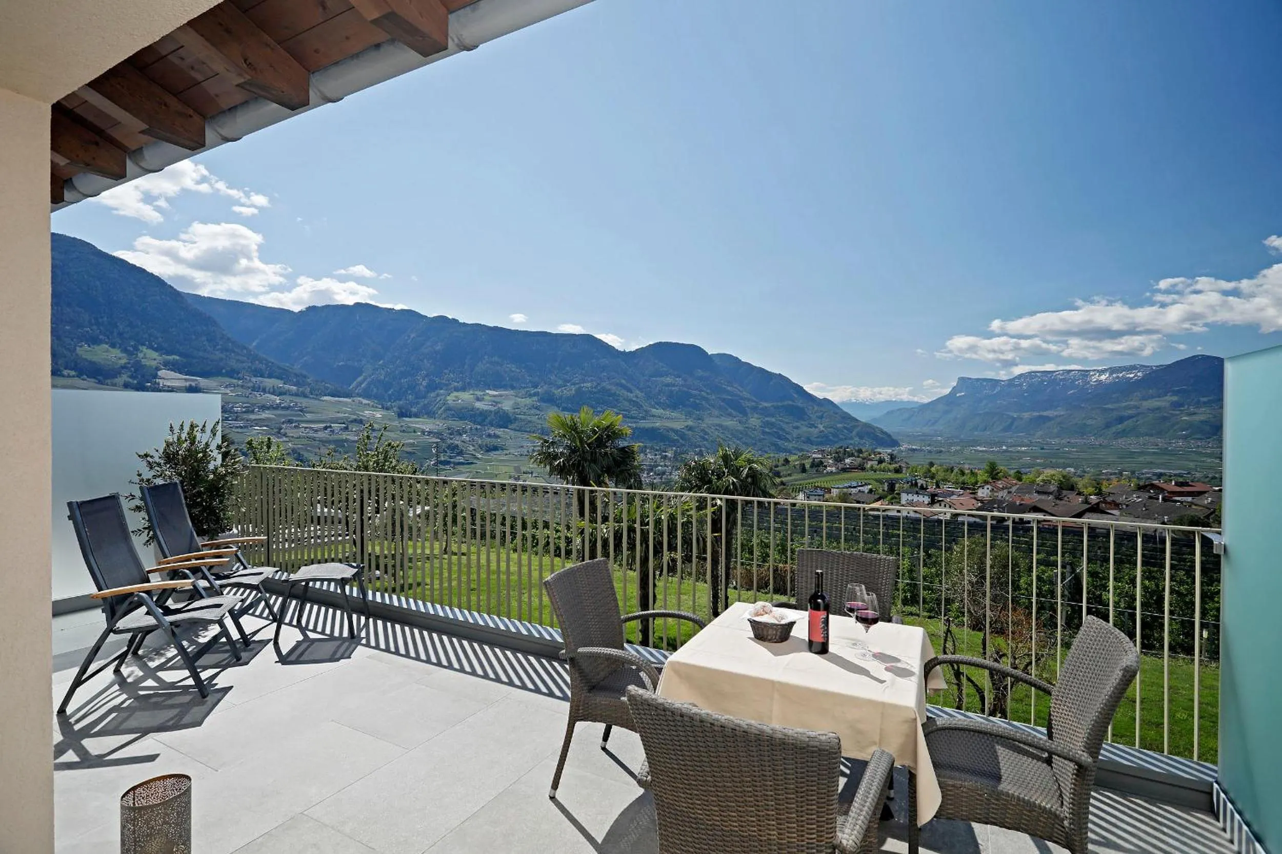 Balcony/Terrace in Appartement-Hotel Beatenhof