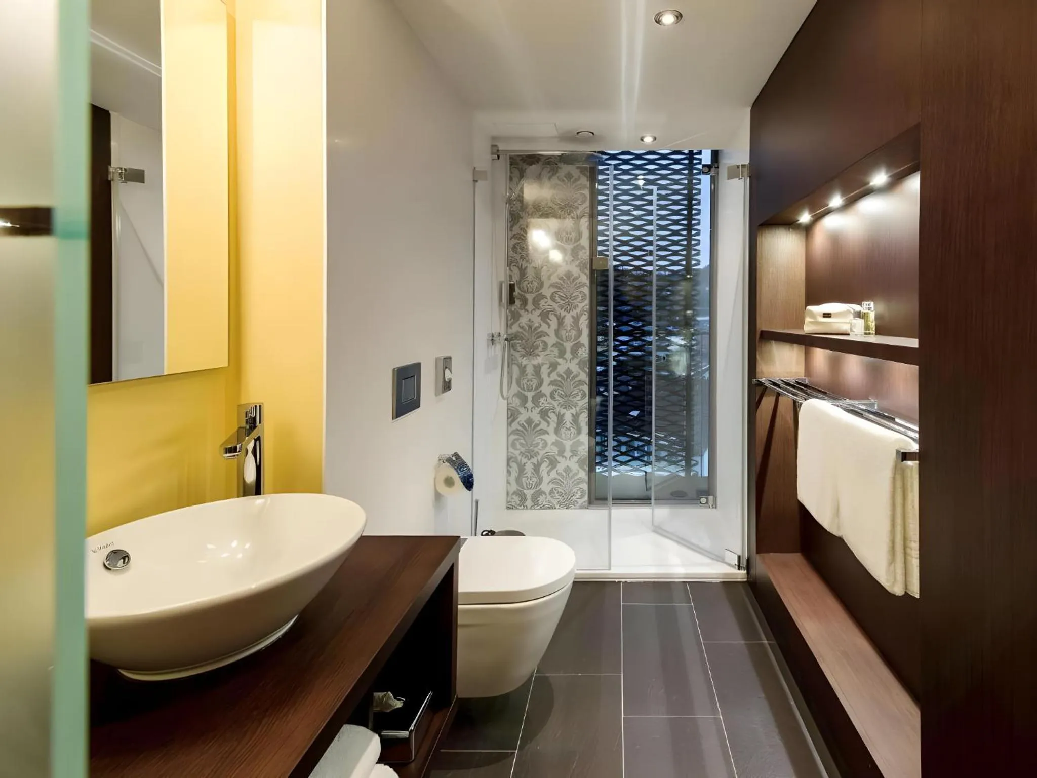 Bathroom in ibis Styles Nagold-Schwarzwald