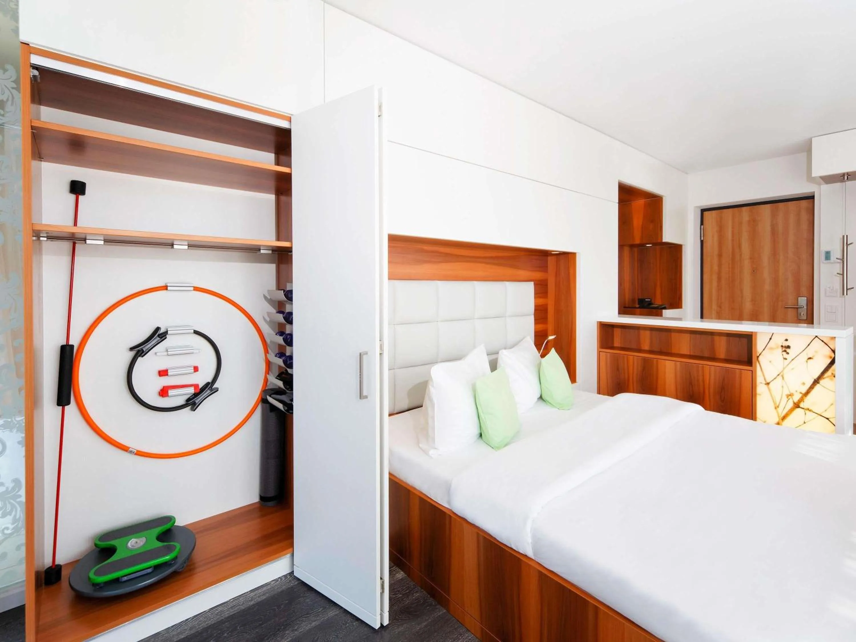 Photo of the whole room, Bed in ibis Styles Nagold-Schwarzwald