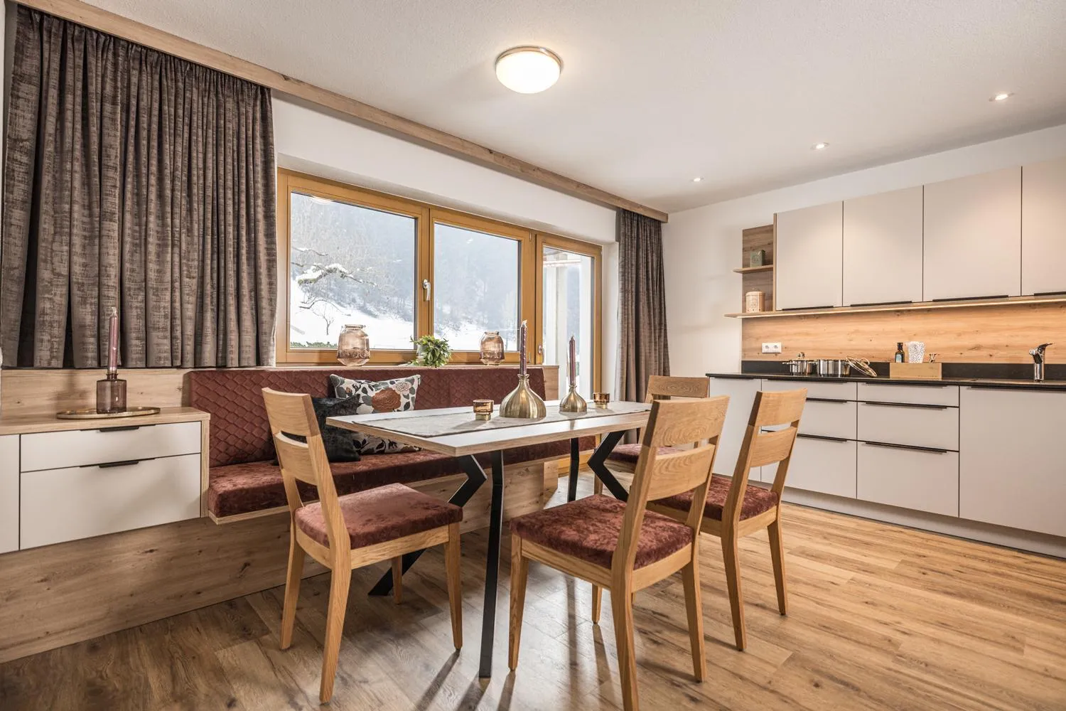 Kitchen or kitchenette in Hotel Gasthof Stoanerhof