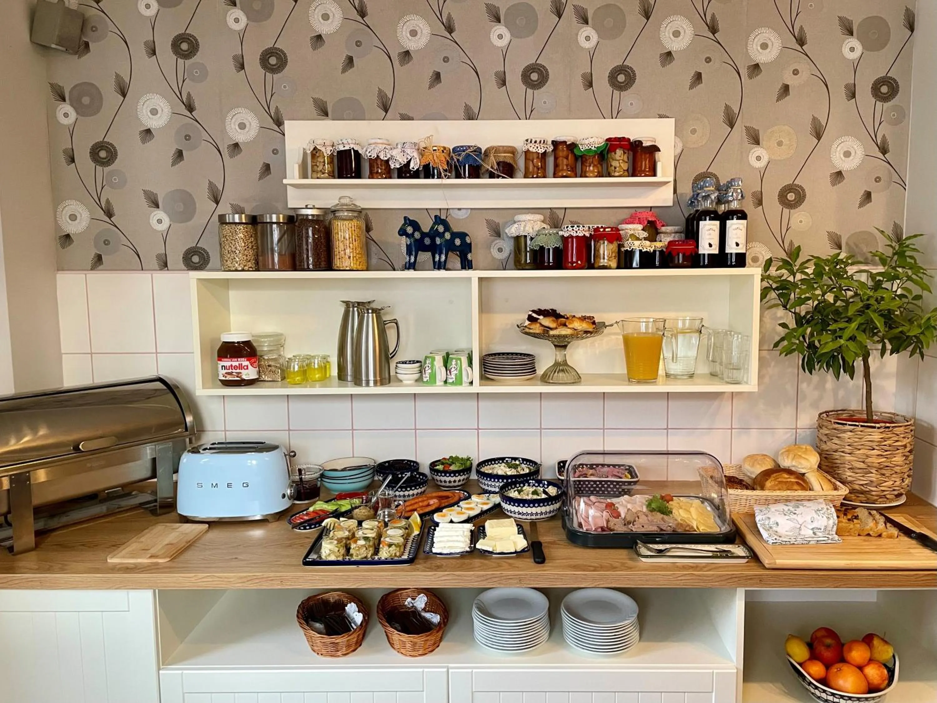 Restaurant/places to eat in Willa Karla