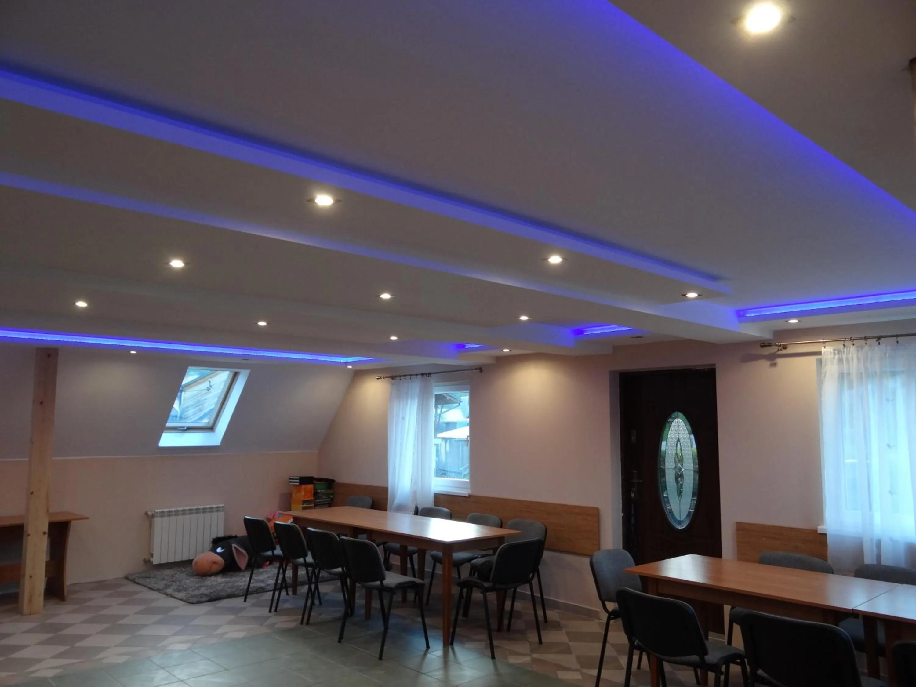 Business facilities in Willa Karla