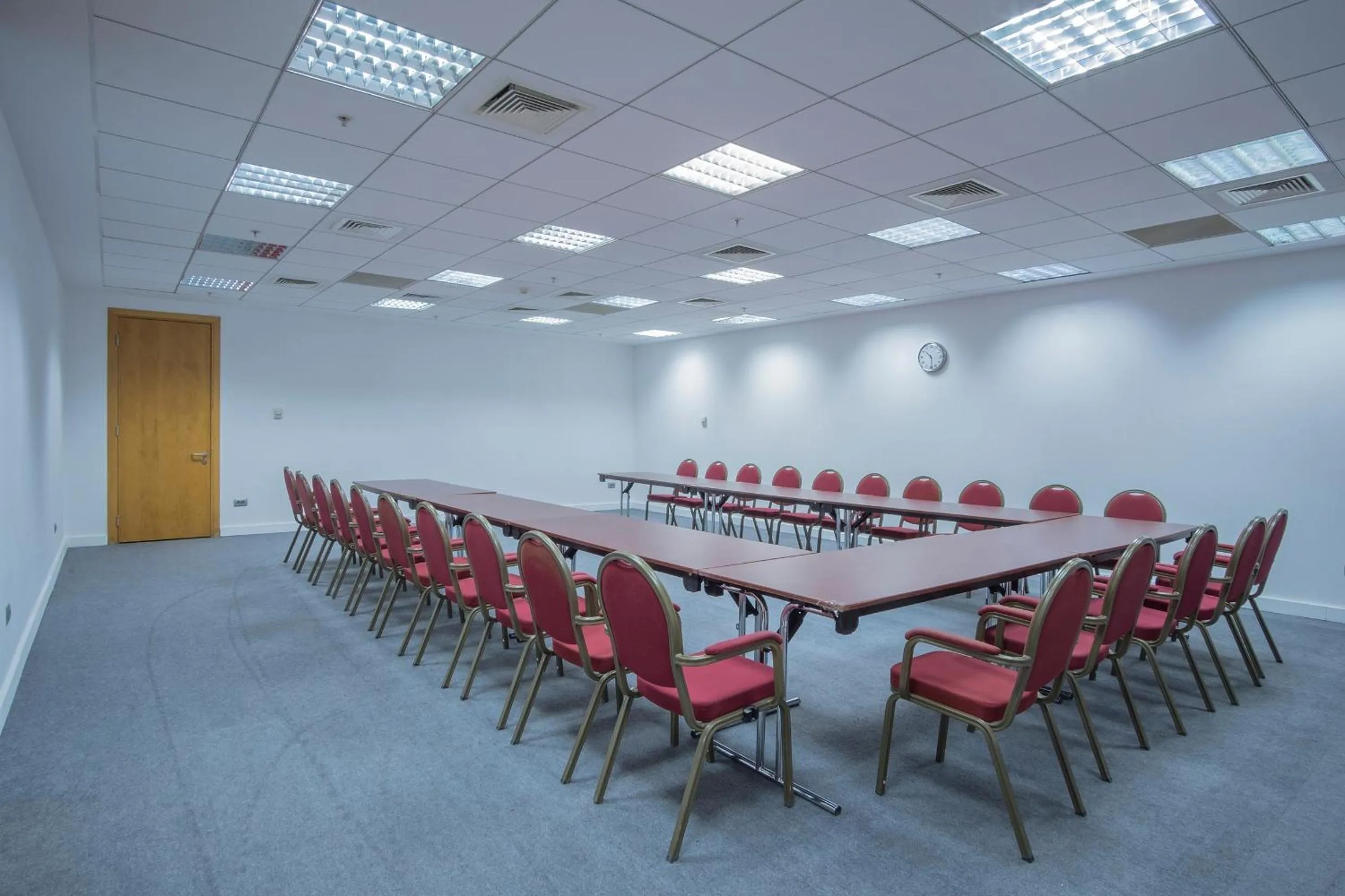 Business facilities in Landmark Hotel Baku