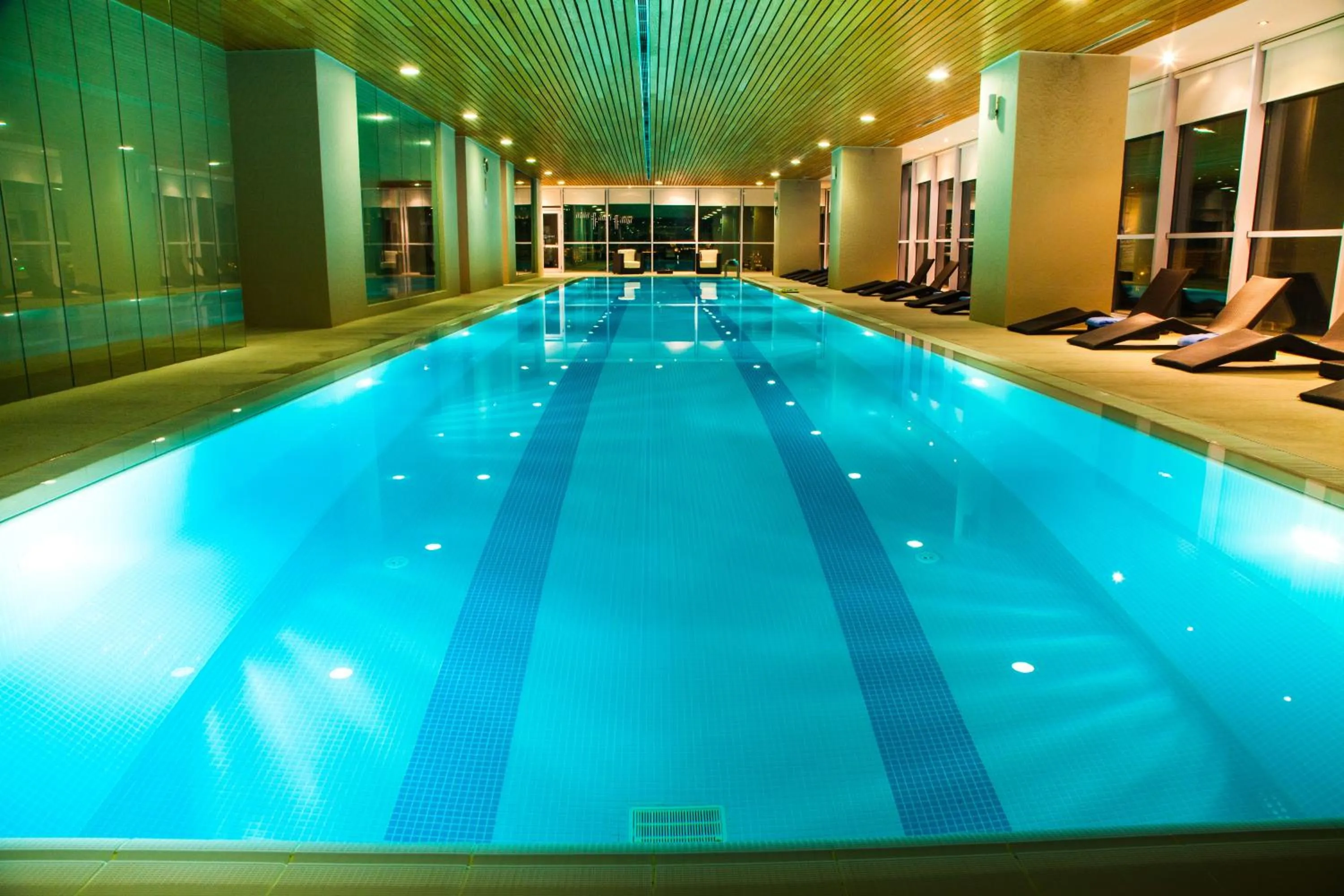 Swimming pool in Landmark Hotel Baku