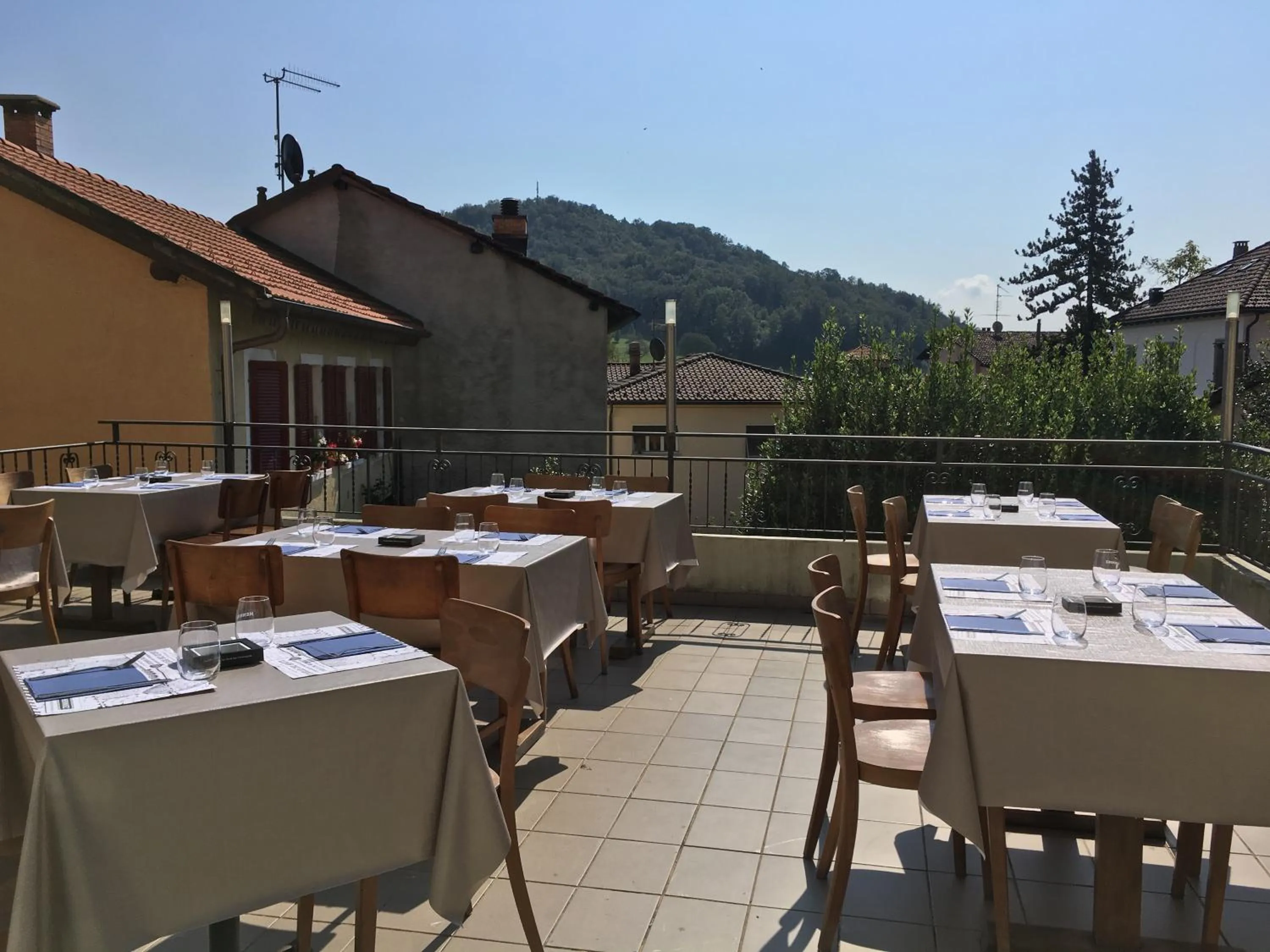 Balcony/Terrace in Albergo Ristorante Belcantone