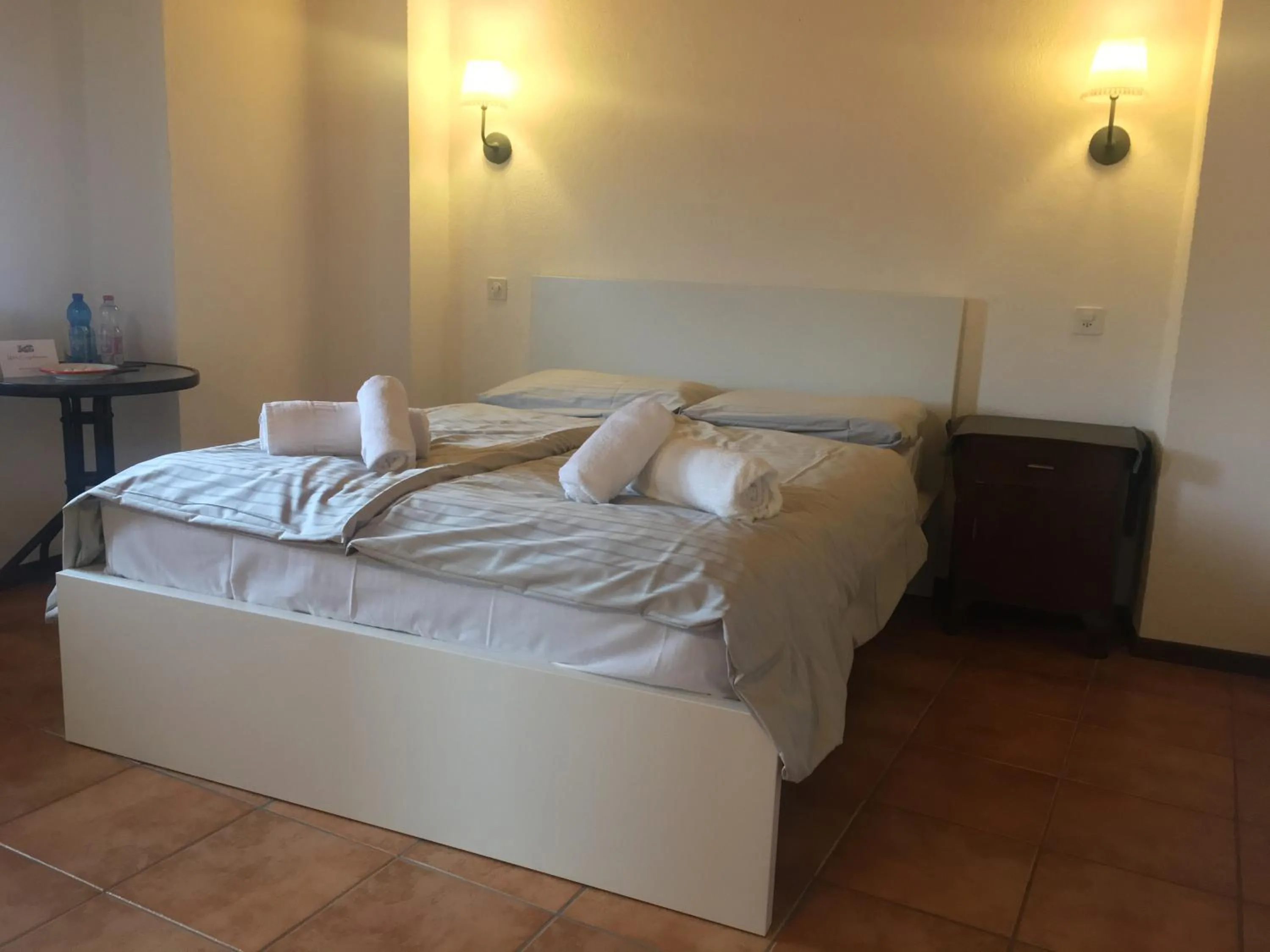 Photo of the whole room in Albergo Ristorante Belcantone