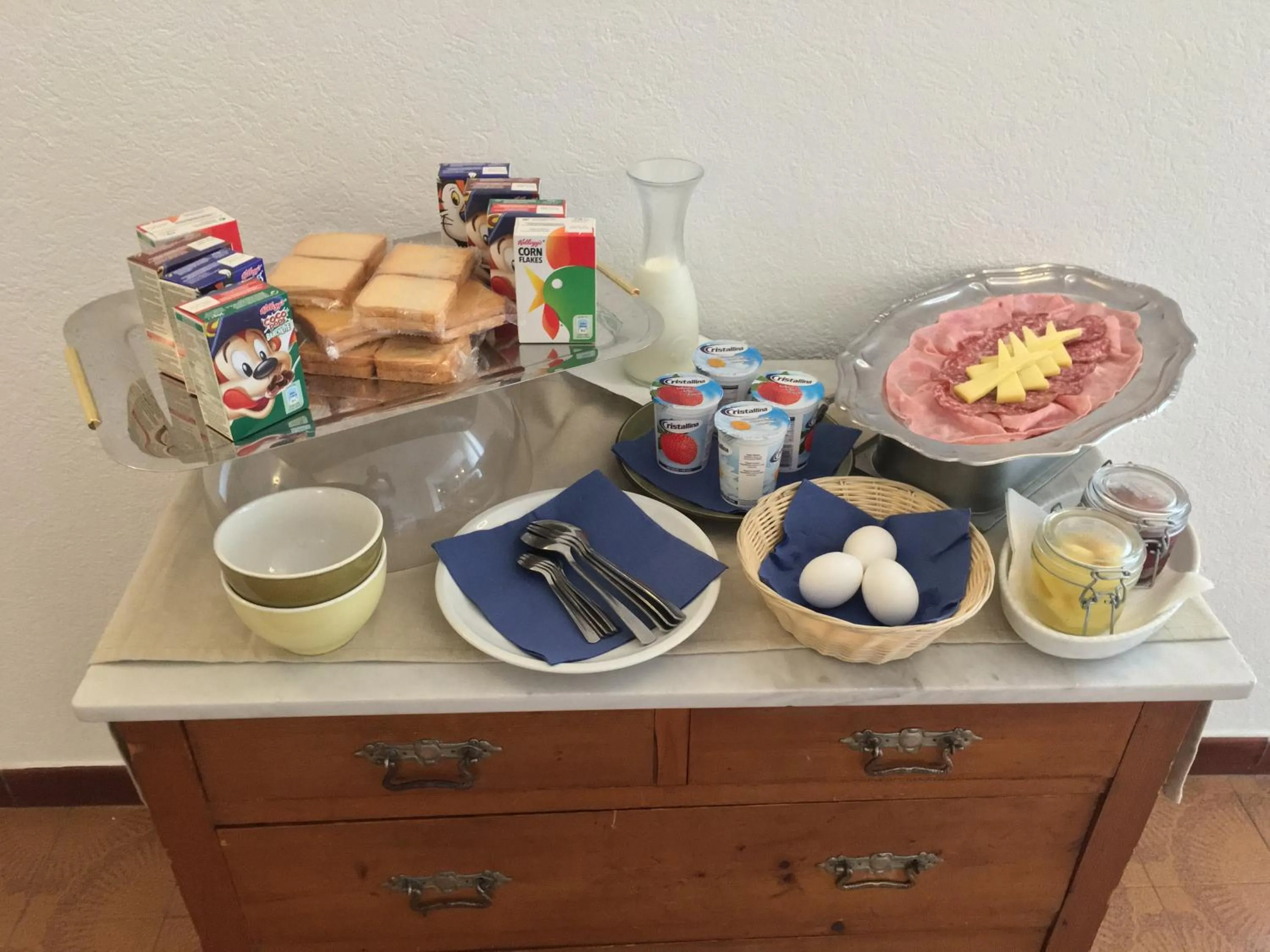 Buffet breakfast in Albergo Ristorante Belcantone