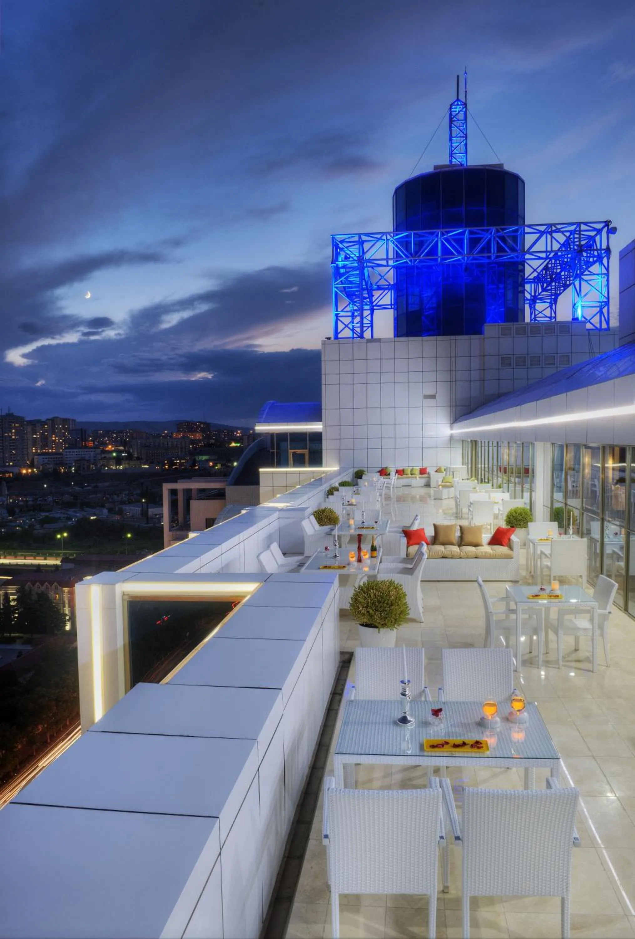 Restaurant/places to eat in Qafqaz Baku City Hotel & Residences