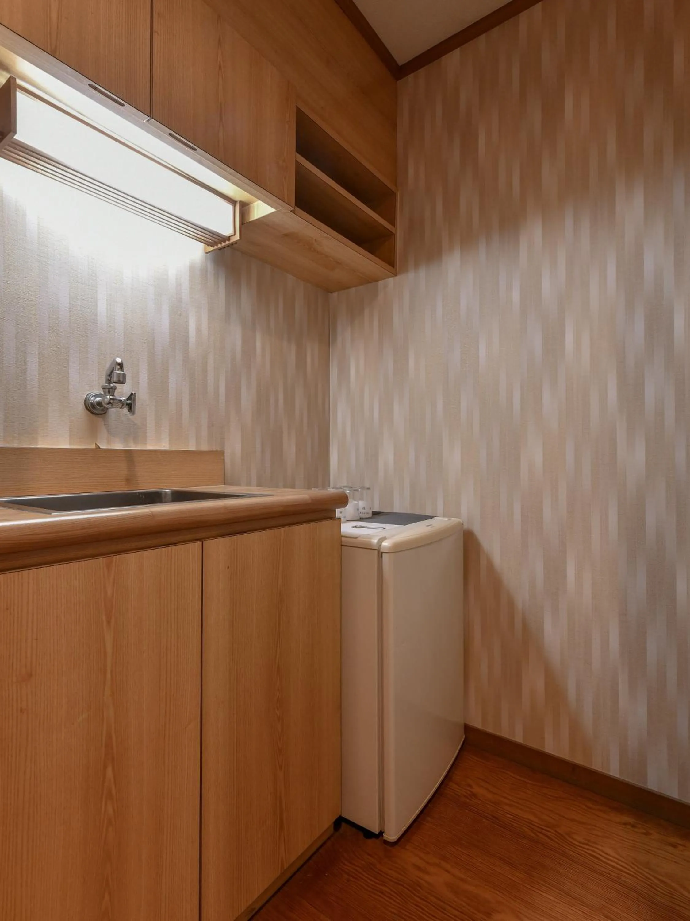 Photo of the whole room in Awara Onsen Minoya Taiheikaku