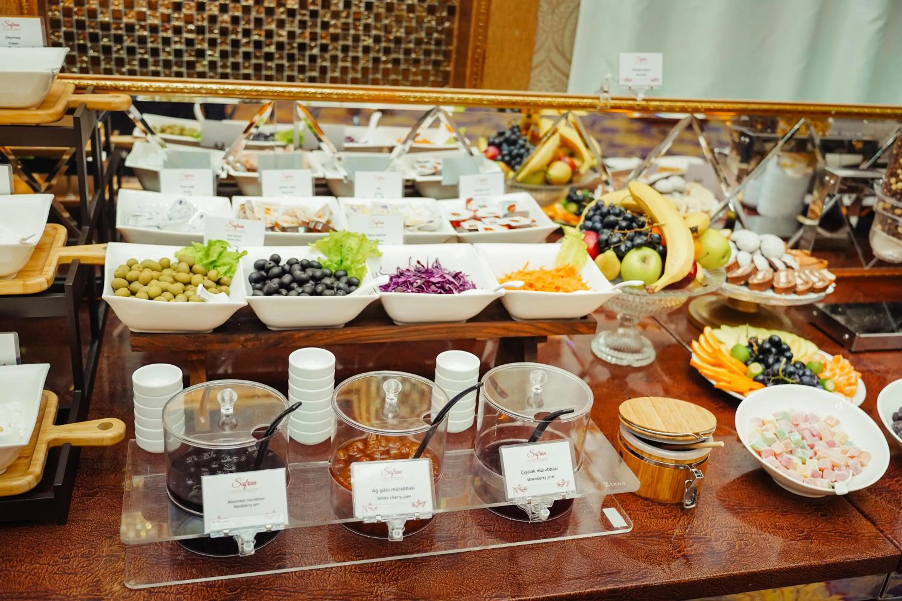 Food and drinks in Safran Hotel