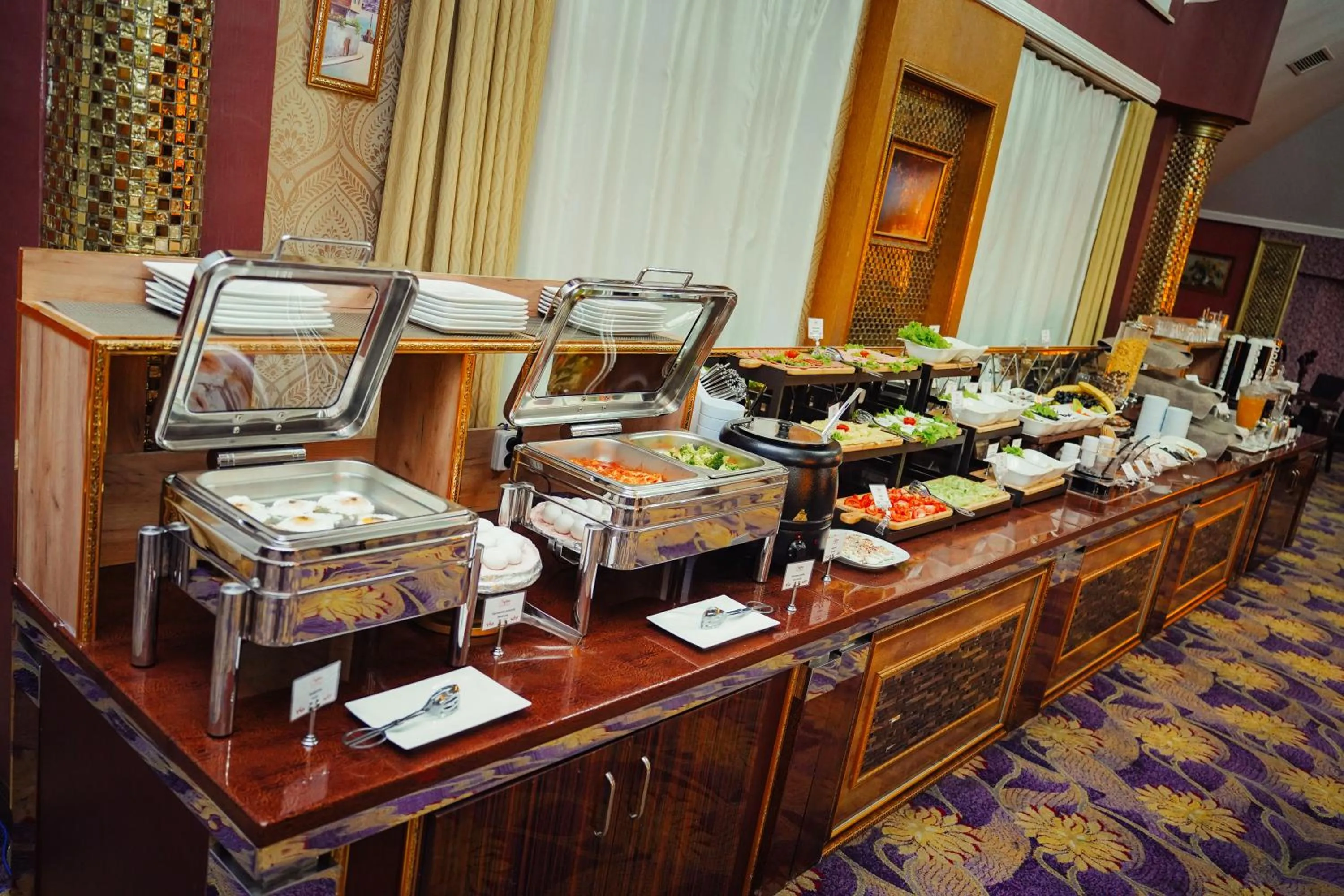 Restaurant/places to eat in Safran Hotel