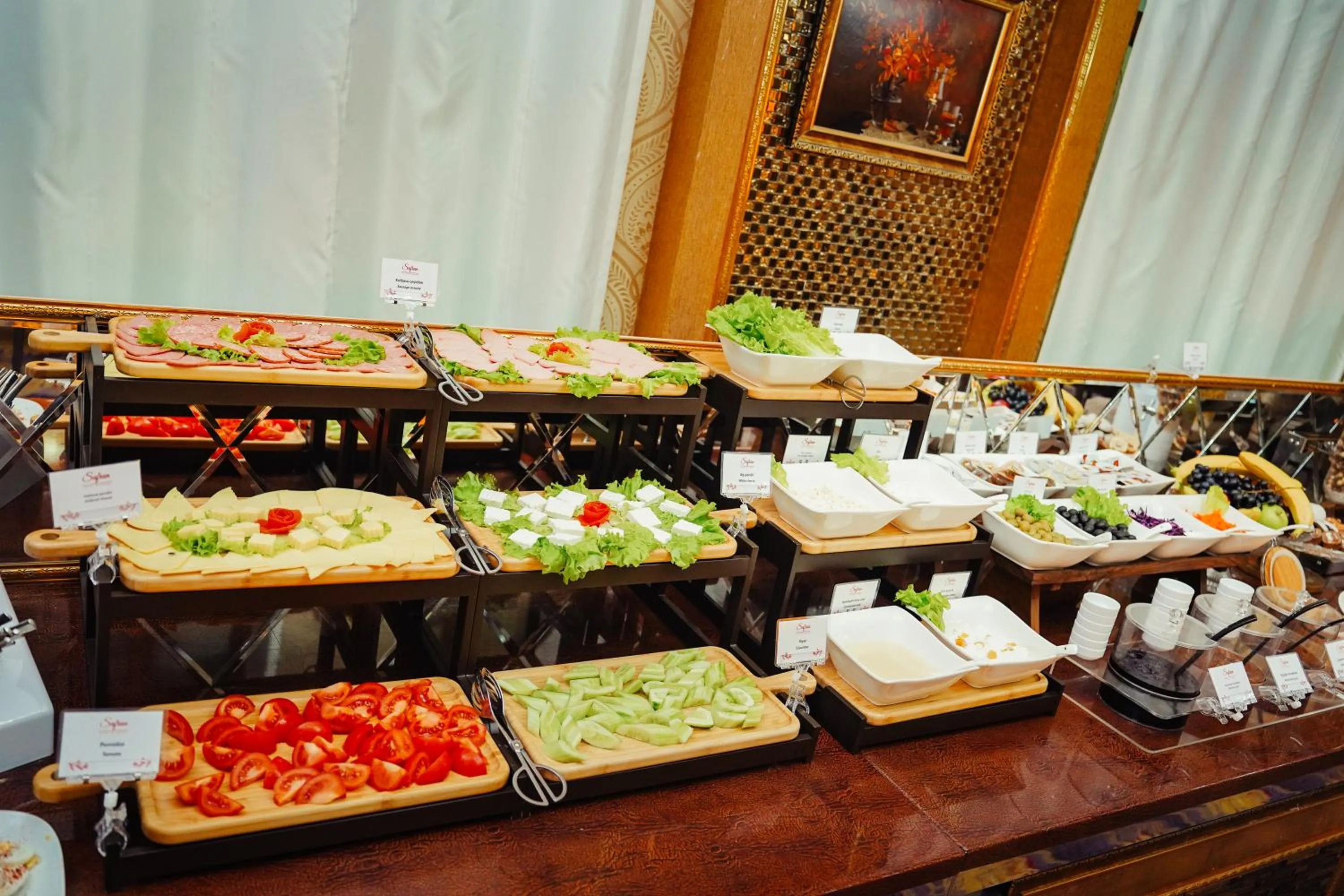 Buffet breakfast in Safran Hotel