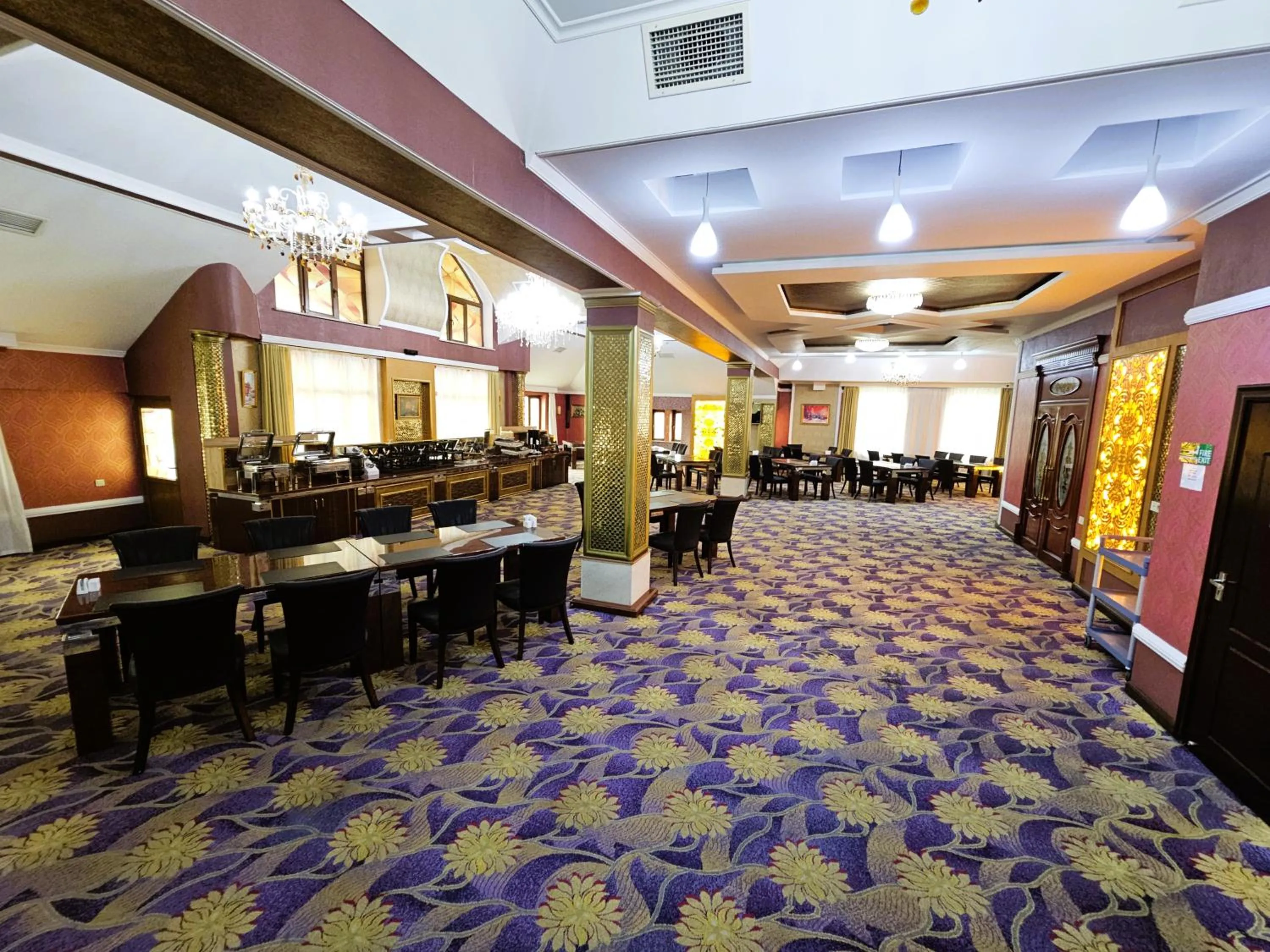 Restaurant/places to eat in Safran Hotel