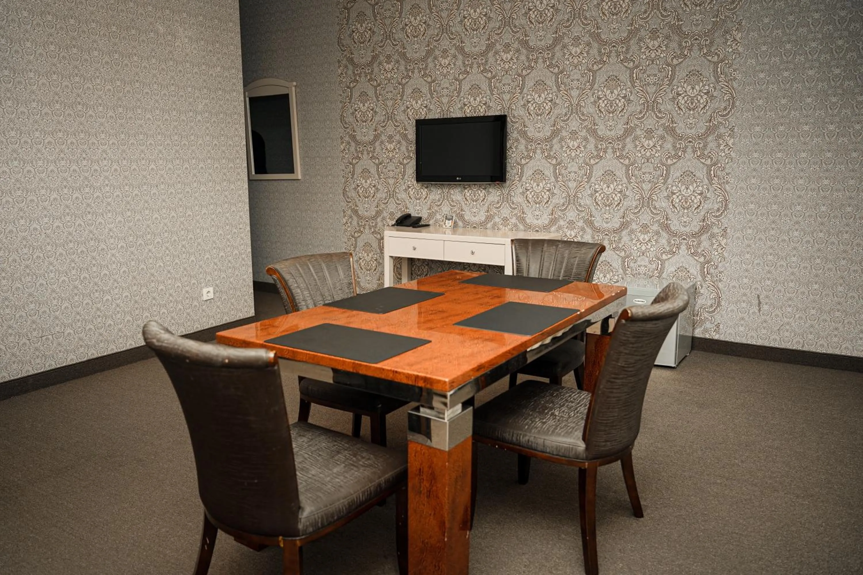 Dining area in Safran Hotel