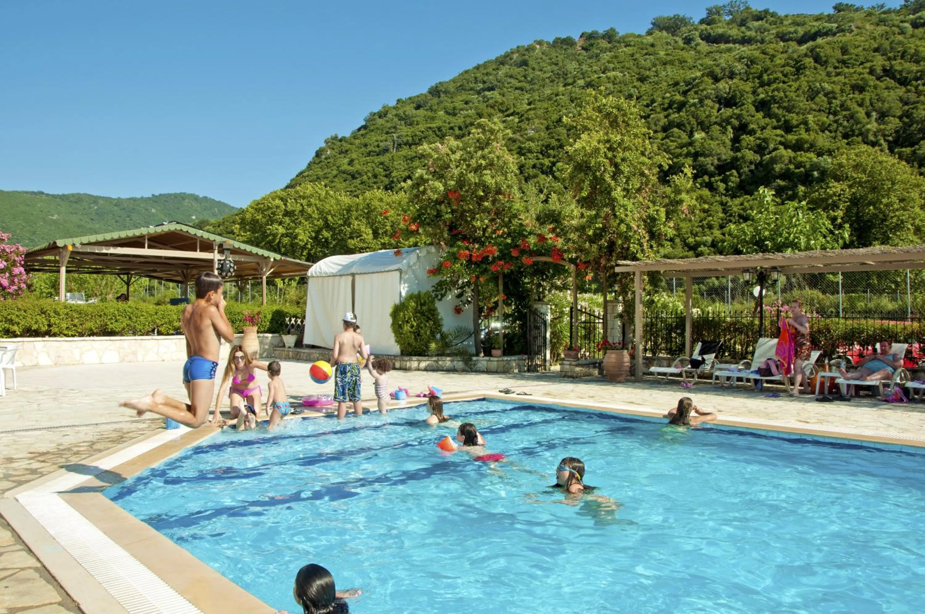 Swimming pool in Hotel Elina