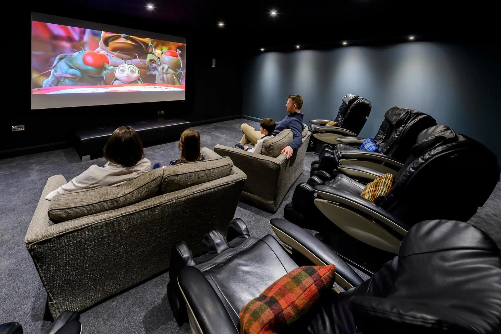 TV and multimedia in Cork International Hotel