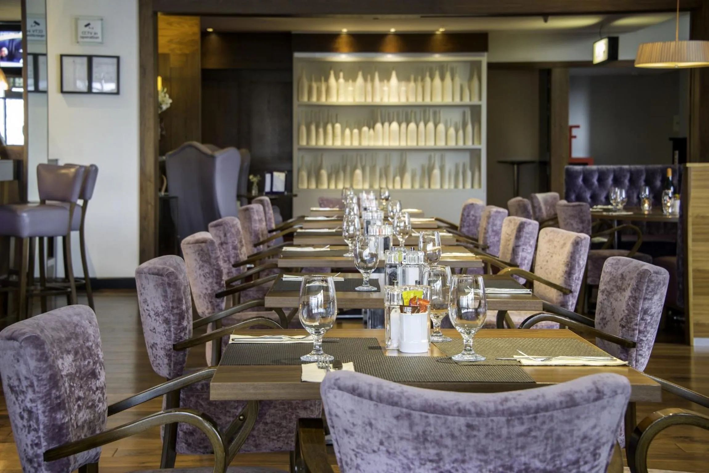 Restaurant/places to eat in Cork International Hotel