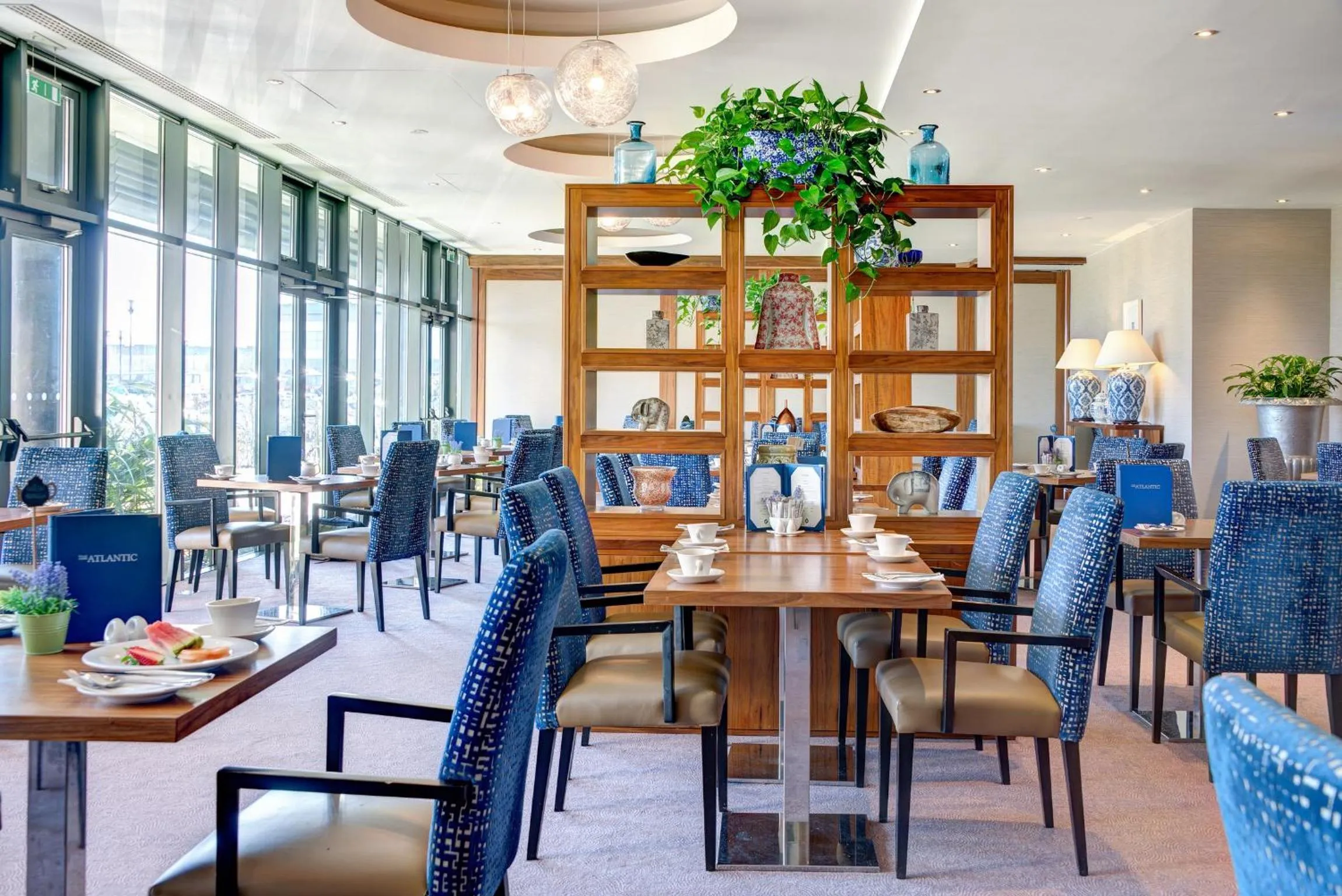 Restaurant/places to eat in Cork International Hotel