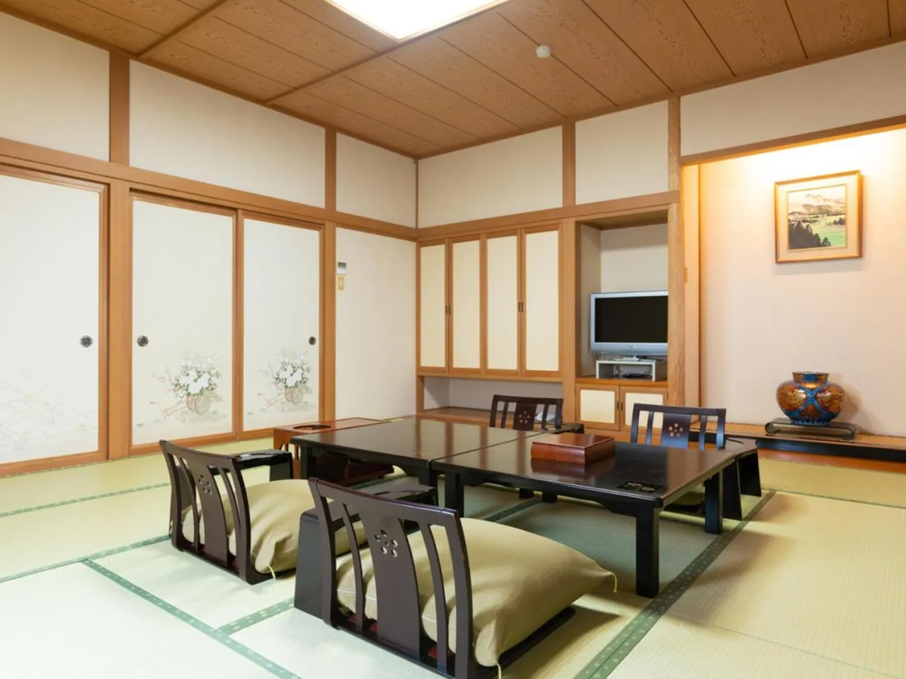 Photo of the whole room in Sakadojo