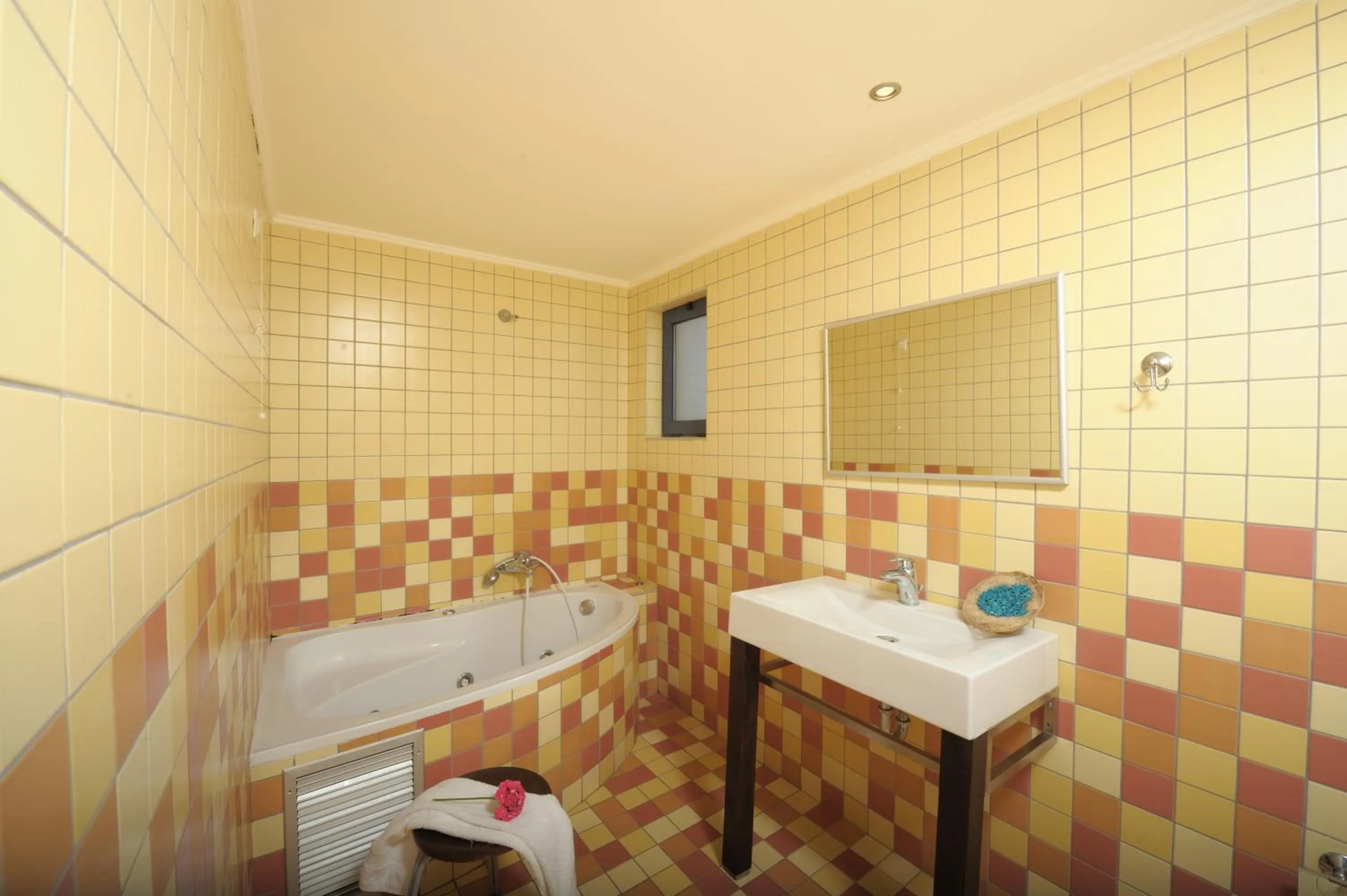 Meropi Hotel & Apartments