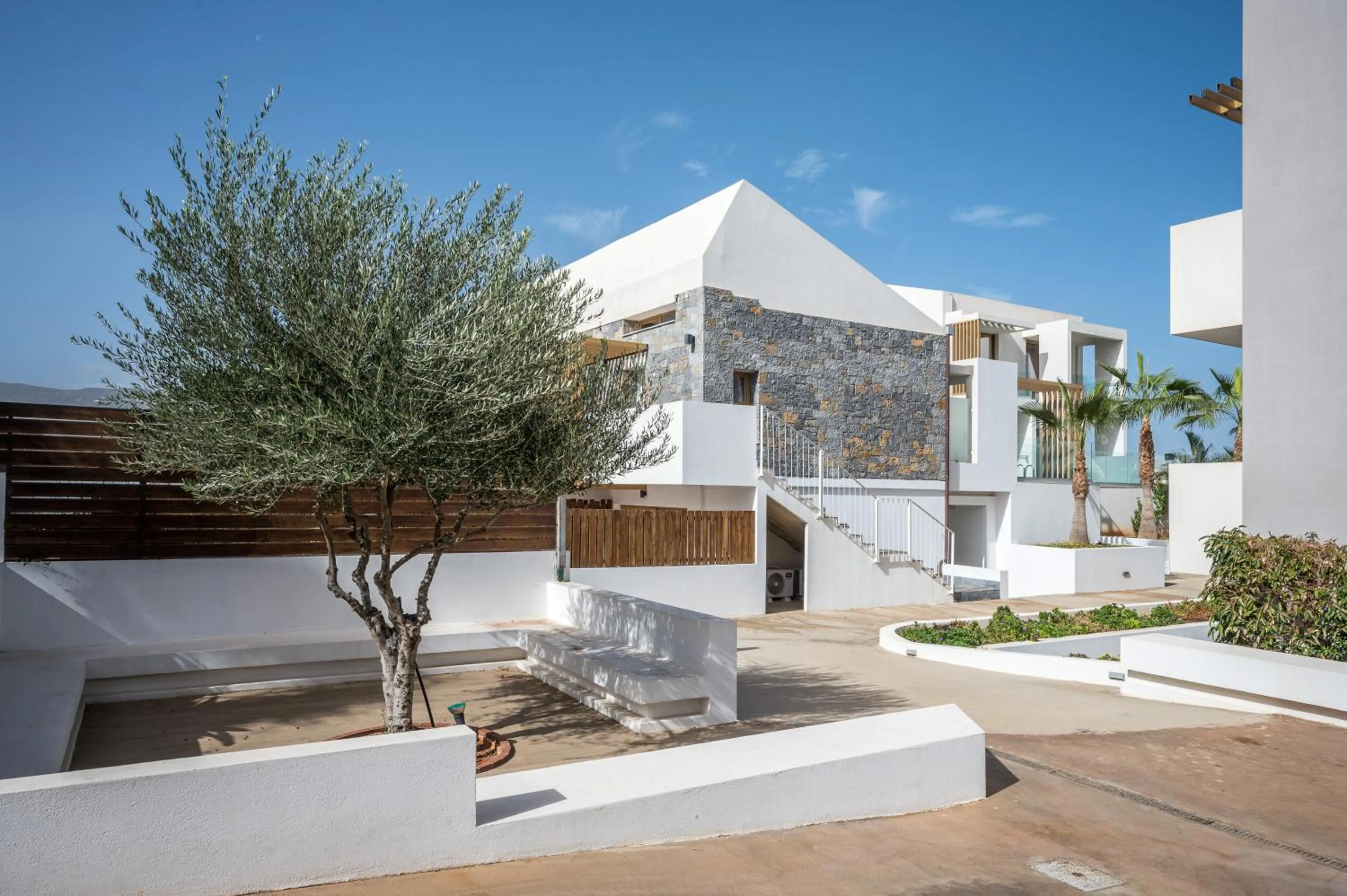 Meropi Hotel & Apartments