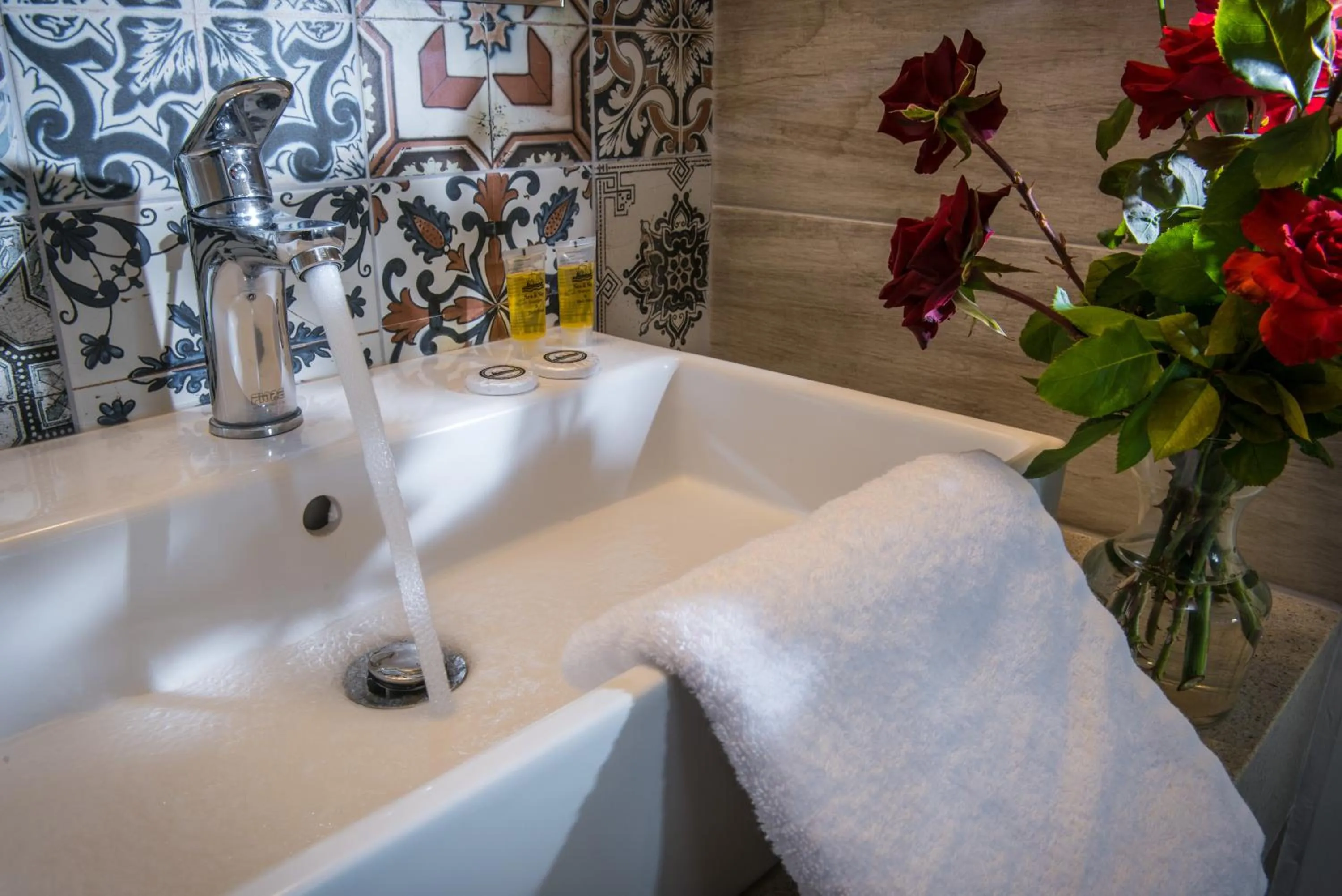 Meropi Hotel & Apartments