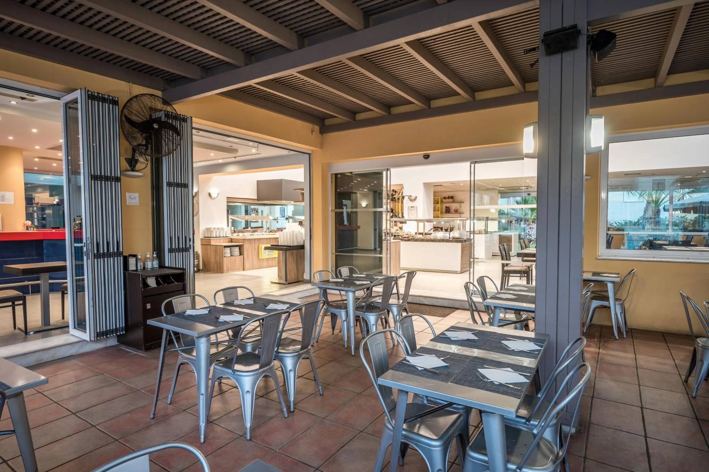 Meropi Hotel & Apartments