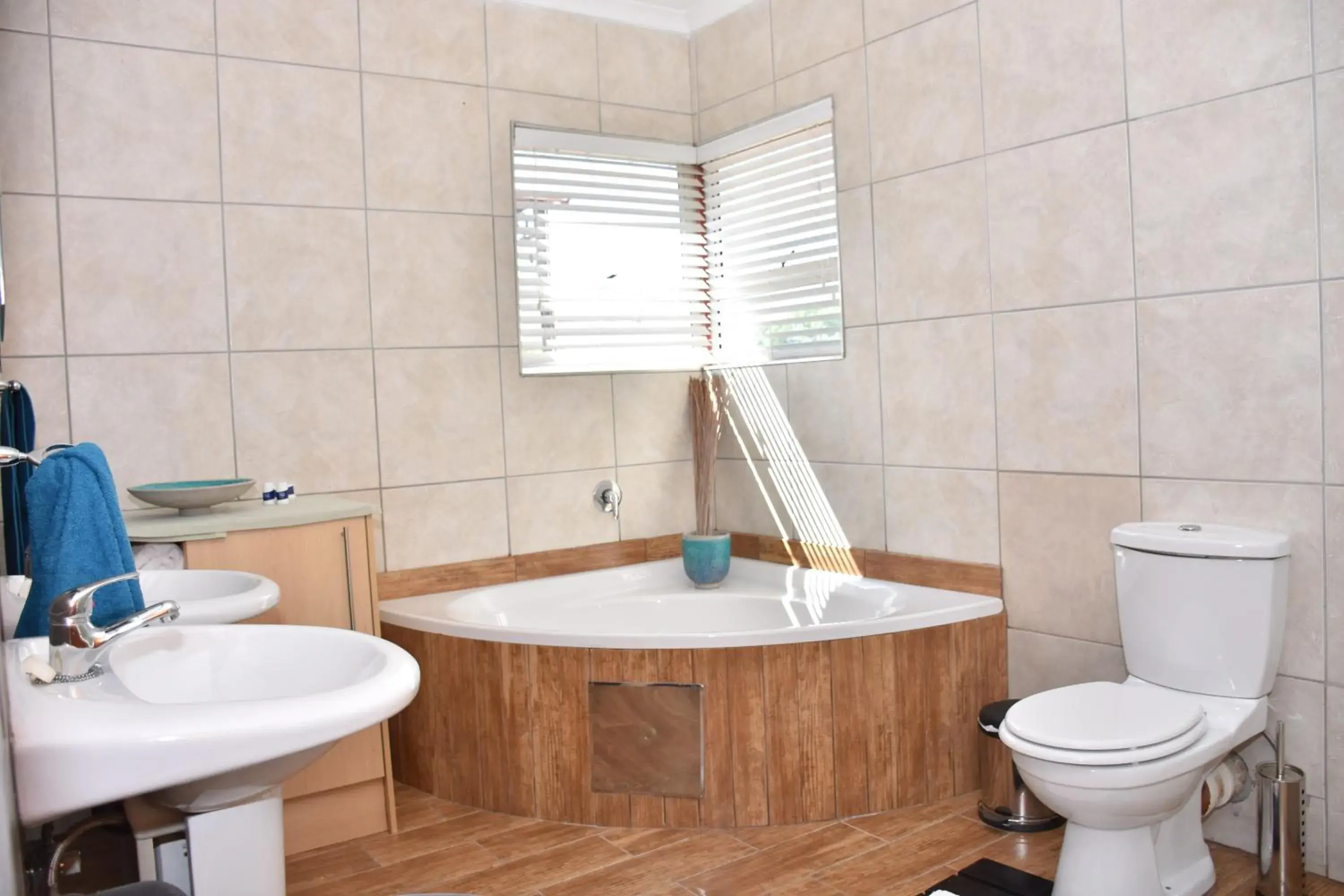 Superior King or Twin Room in Homestay Travel Guest House Superior King or Twin Room in Homestay Travel Guest House