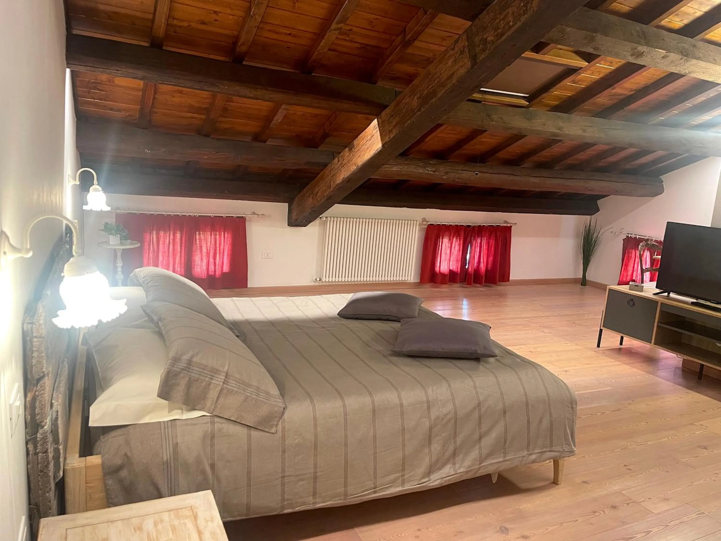 Large Double Room - single occupancy in Albaspina BioAgriturismo
