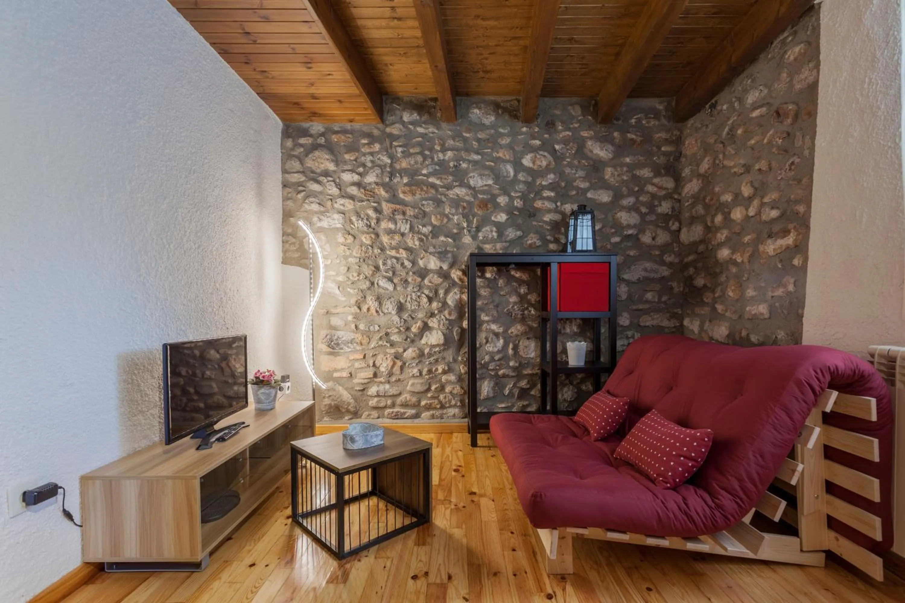 TV and multimedia in Hotel Cal Rei de Talló