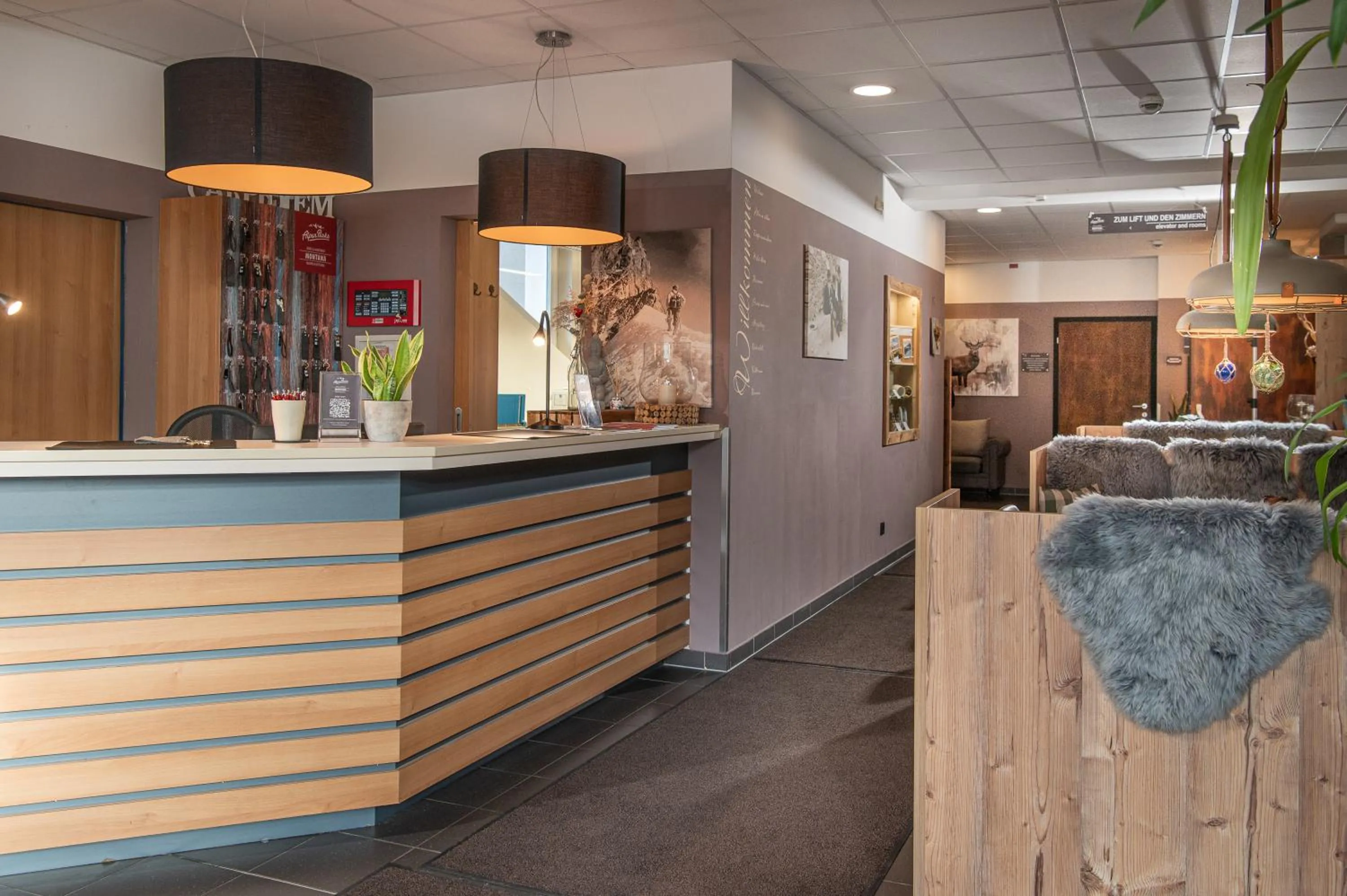 Facade/entrance in AlpenParks Hotel MONTANA