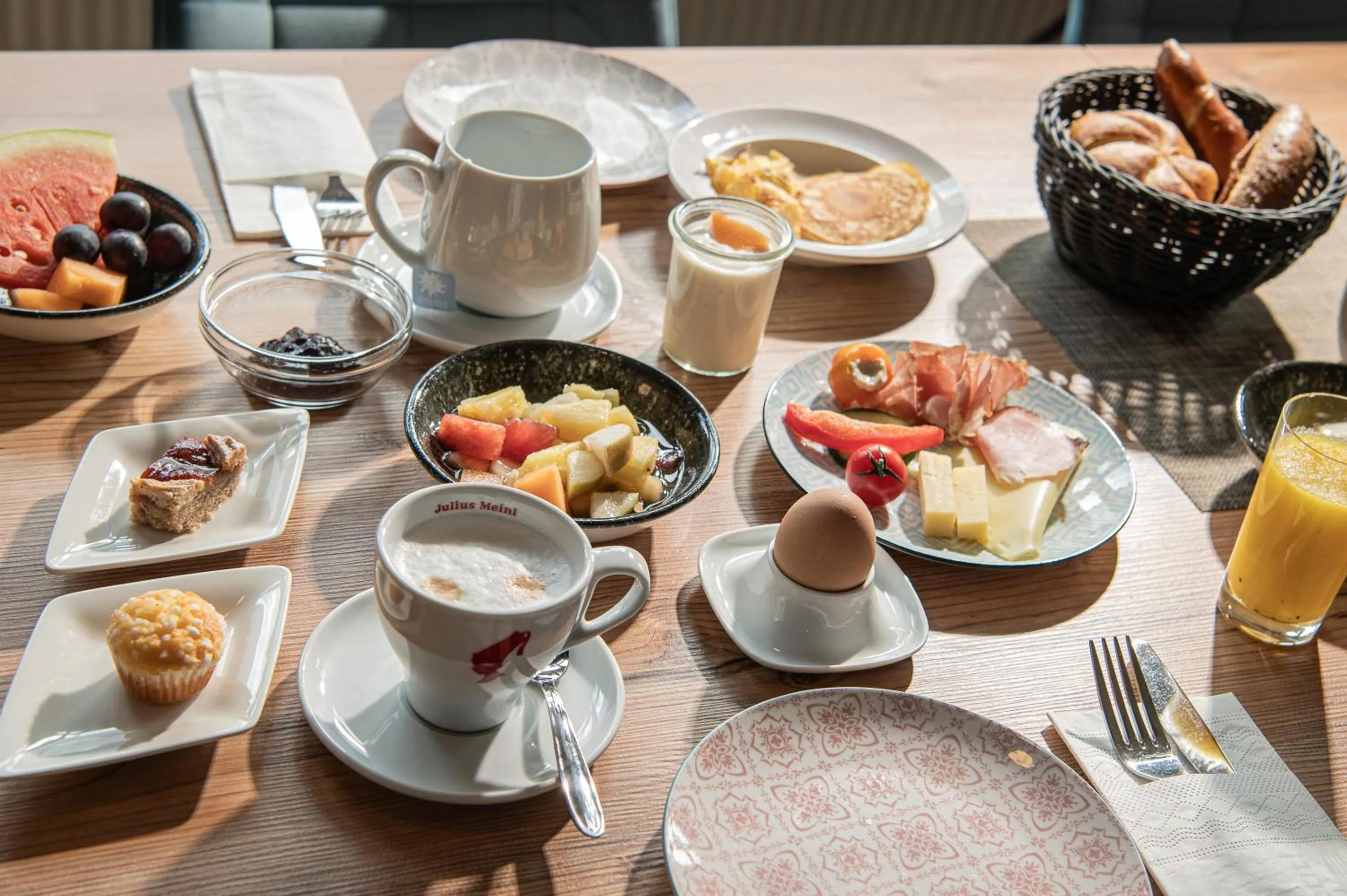 Food and drinks in AlpenParks Hotel MONTANA