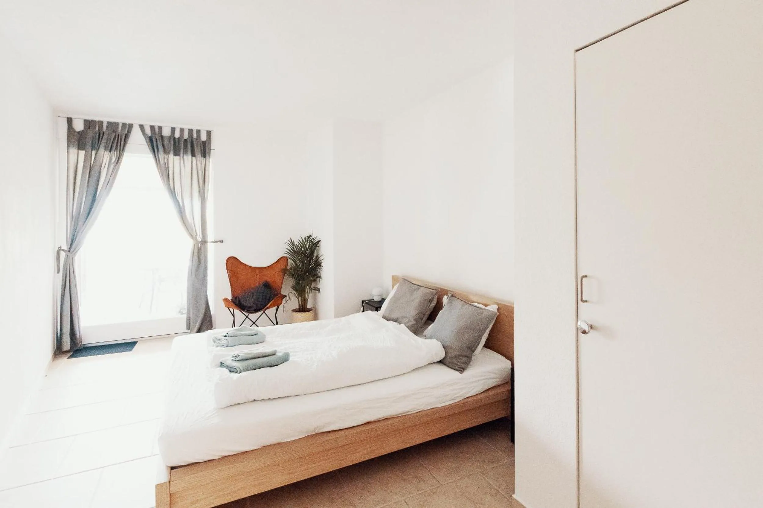 Bed in Lake Villa Lotus