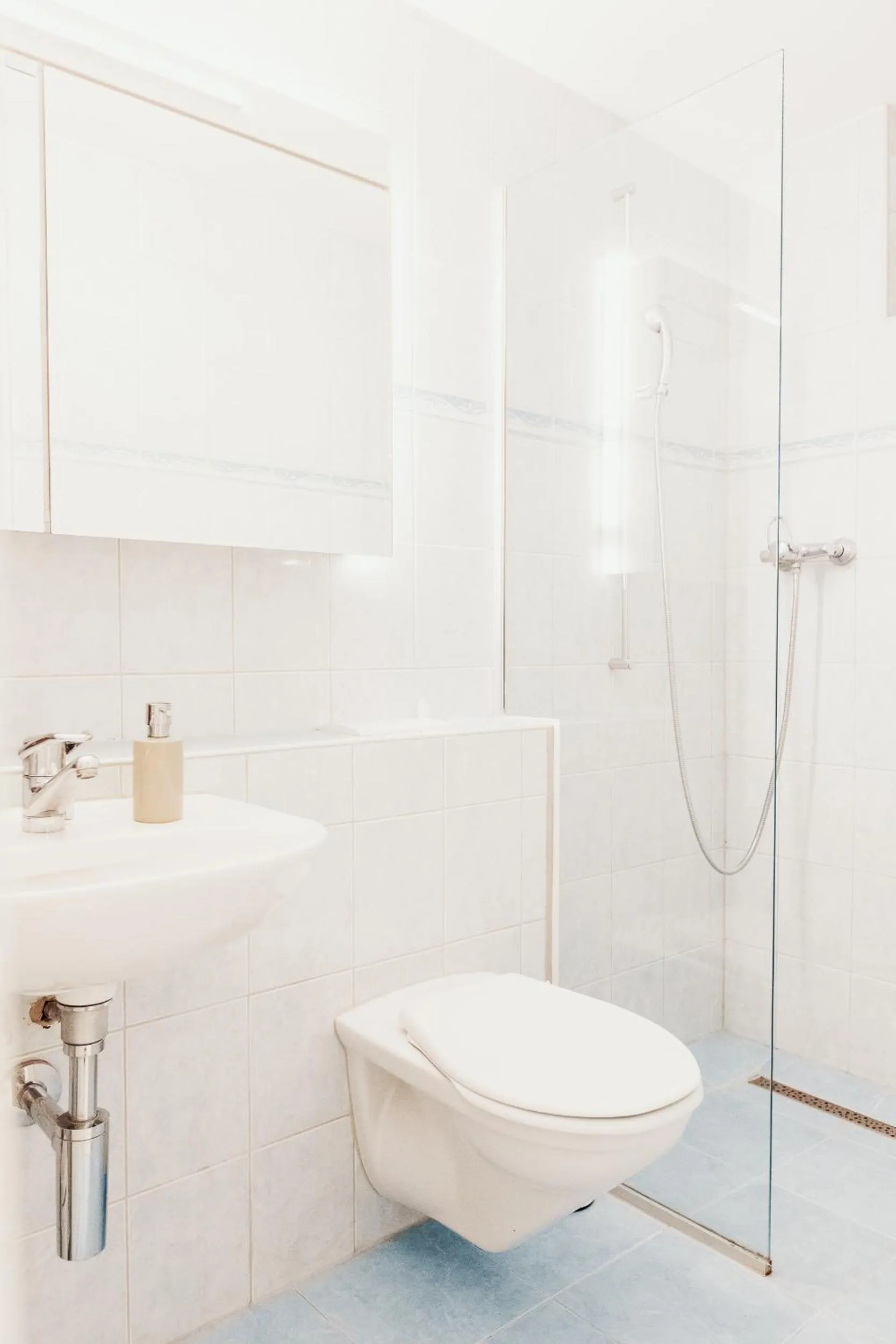 Bathroom in Lake Villa Lotus