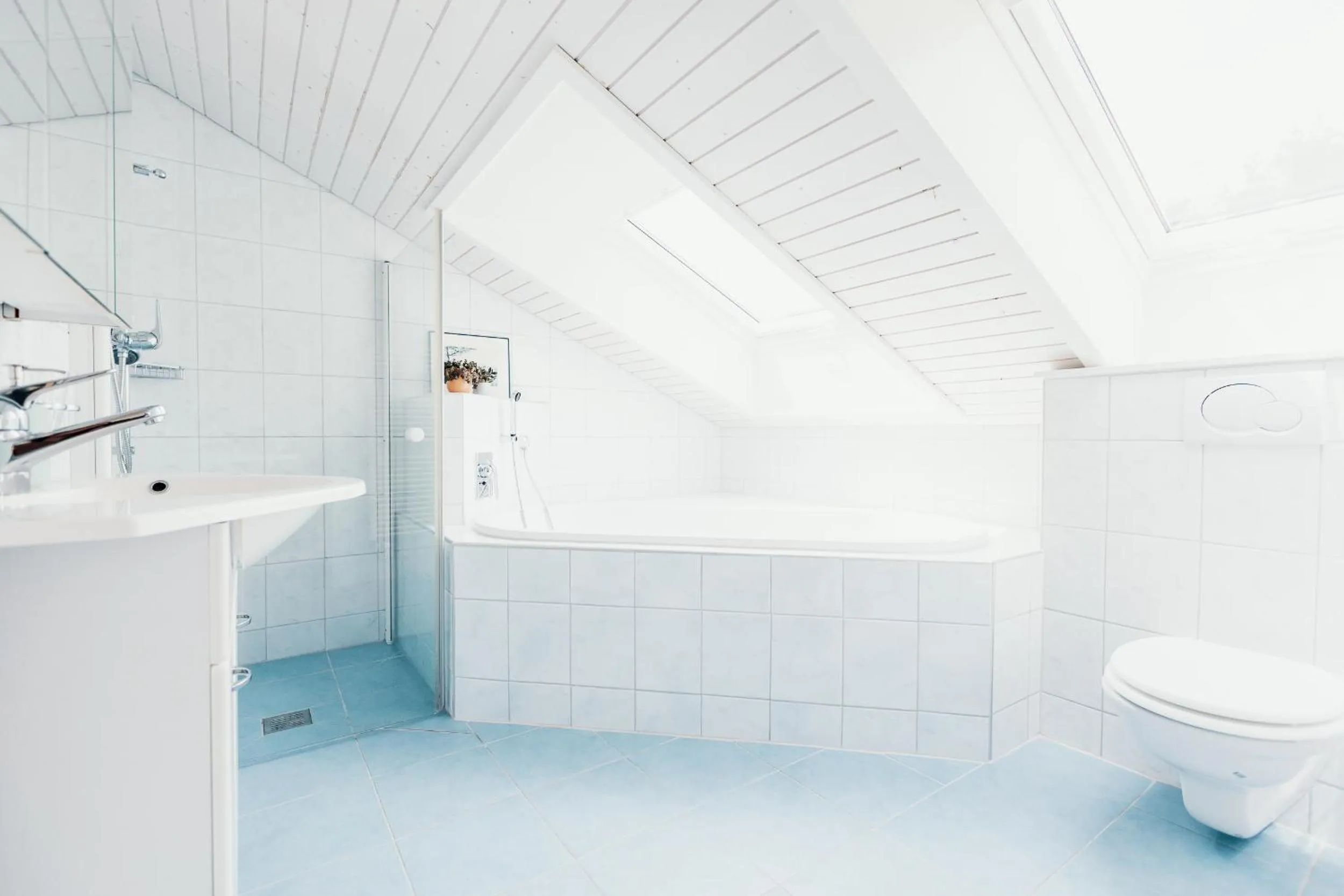 Bathroom in Lake Villa Lotus