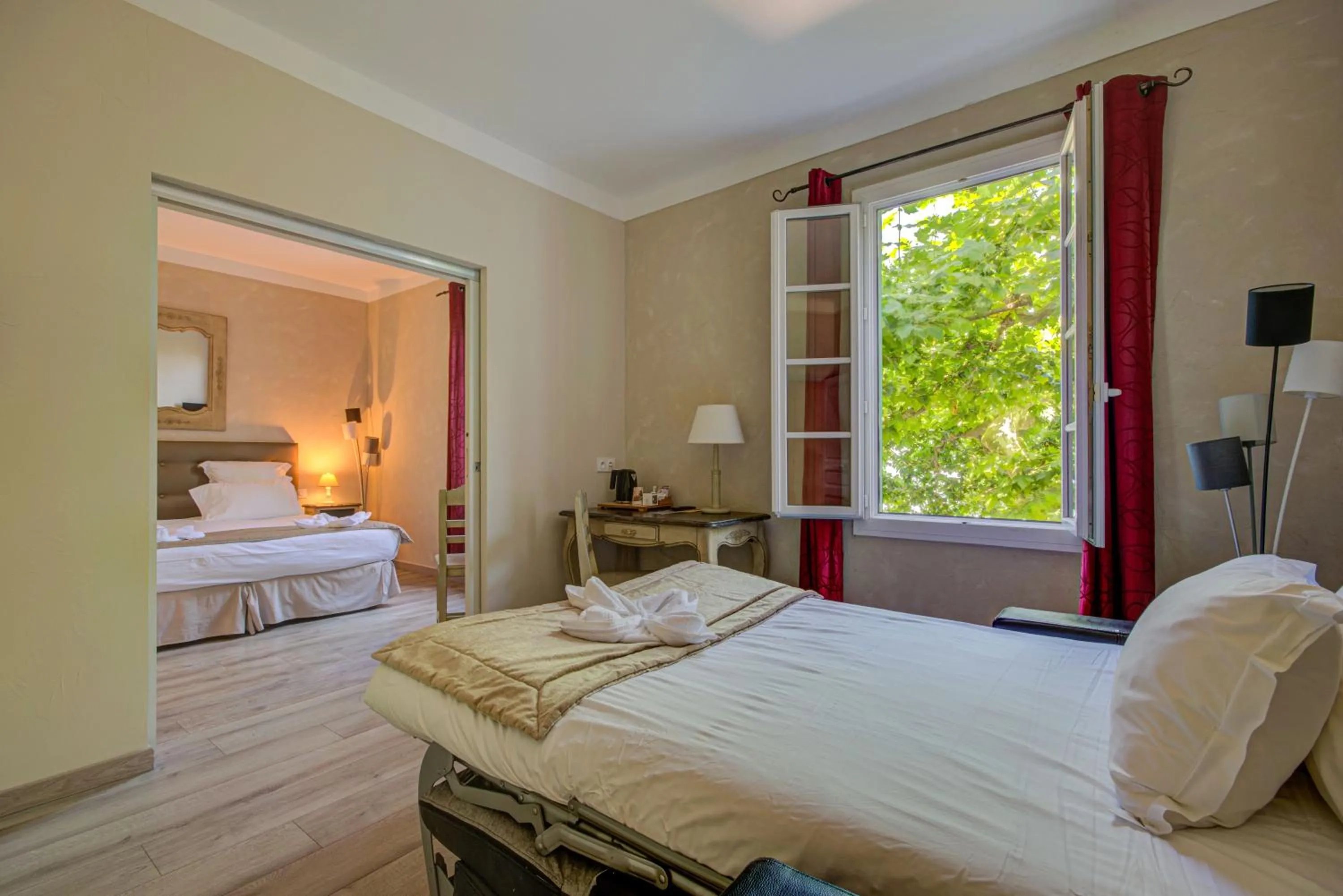 Photo of the whole room, Bed in Hôtel Restaurant la Corniche