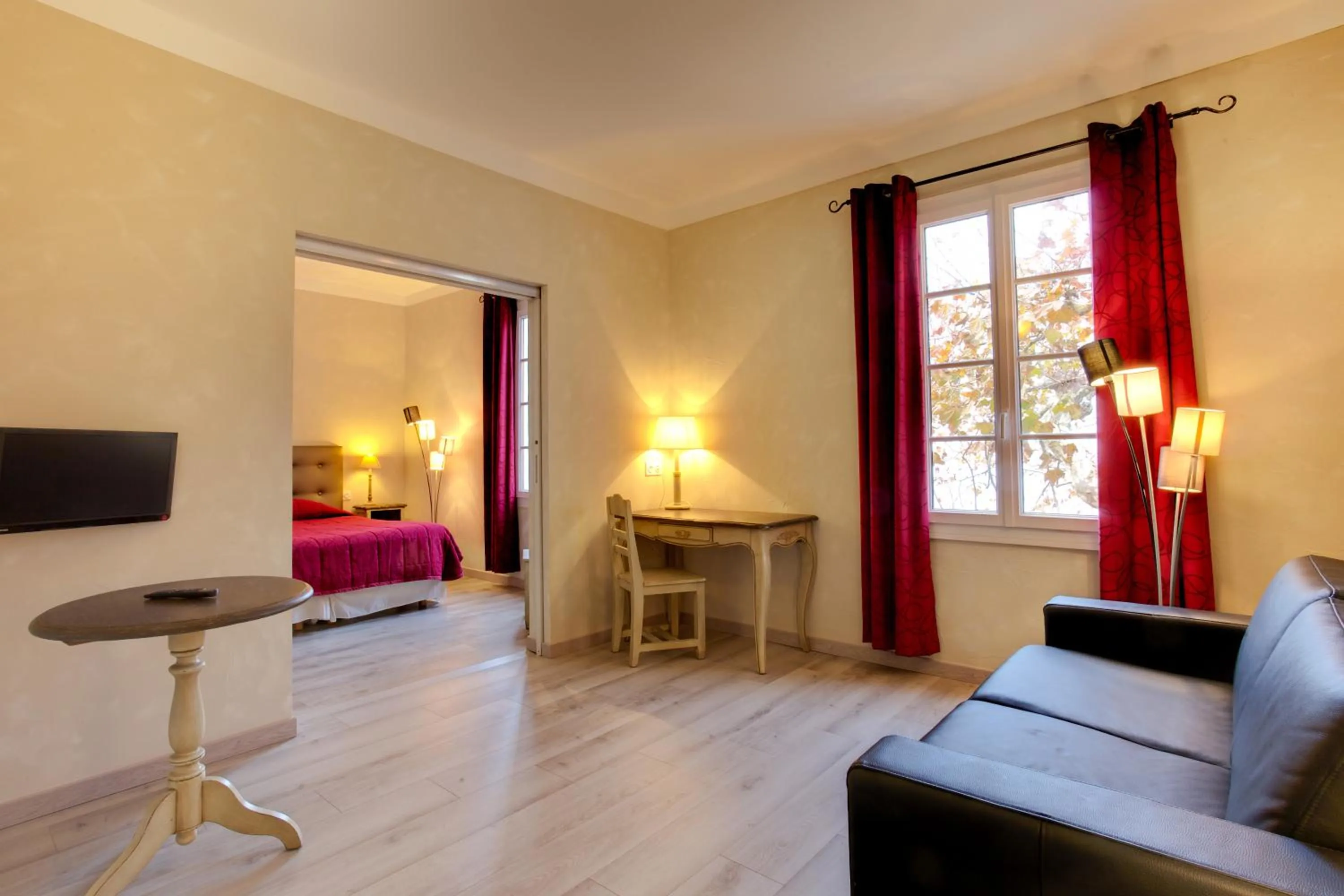 Photo of the whole room, Bed in Hôtel Restaurant la Corniche