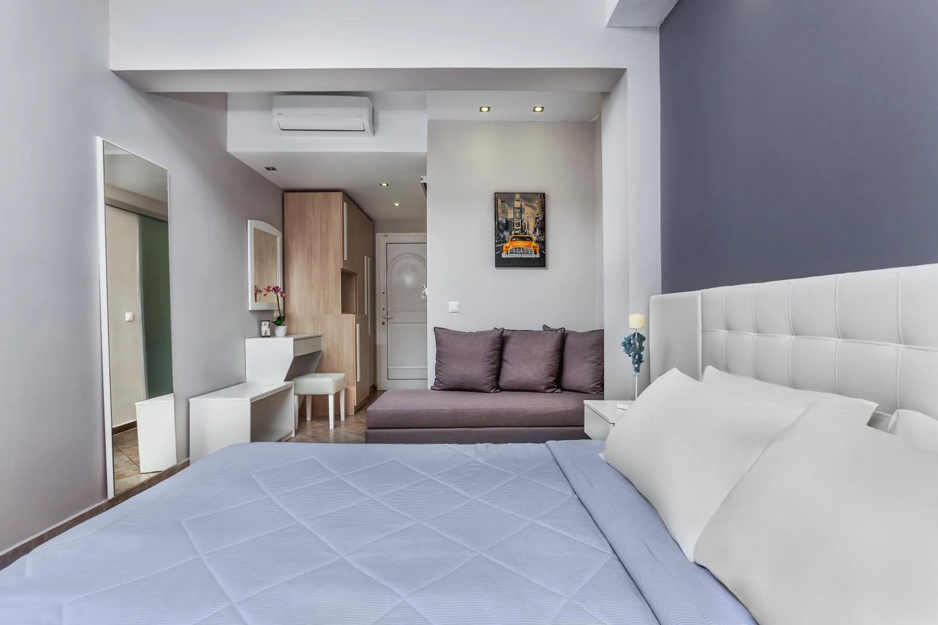 Bedroom, Bed in Anna Hotel