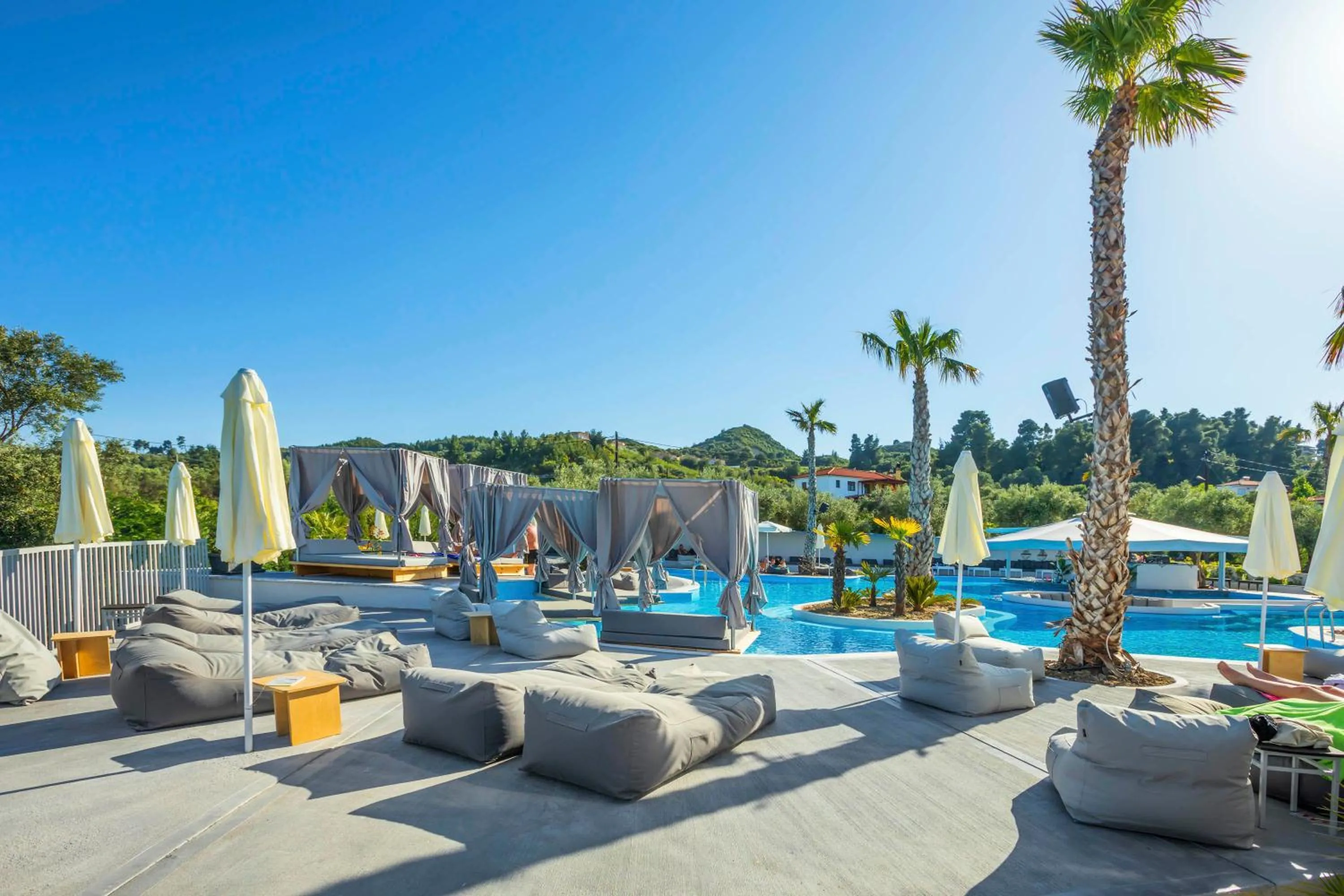 Swimming pool in Anna Hotel