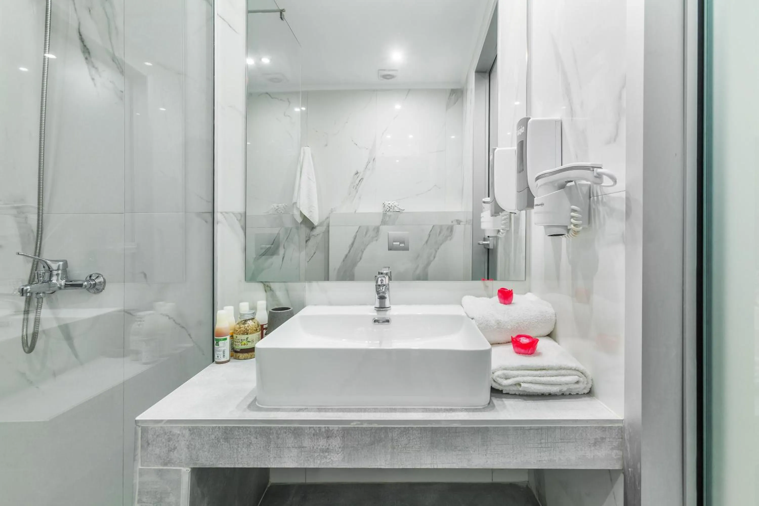 Bathroom in Anna Hotel