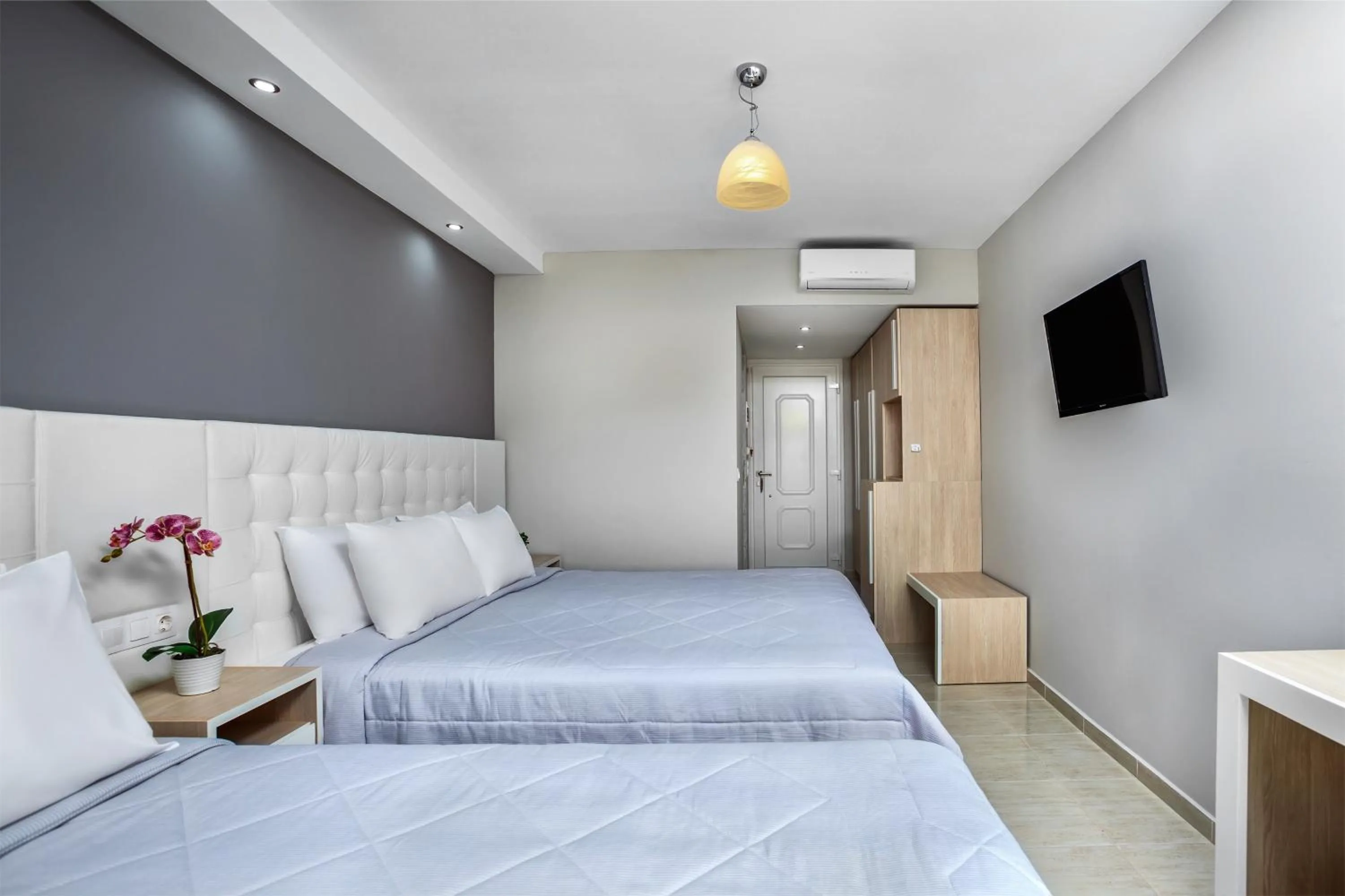 Bedroom, Bed in Anna Hotel