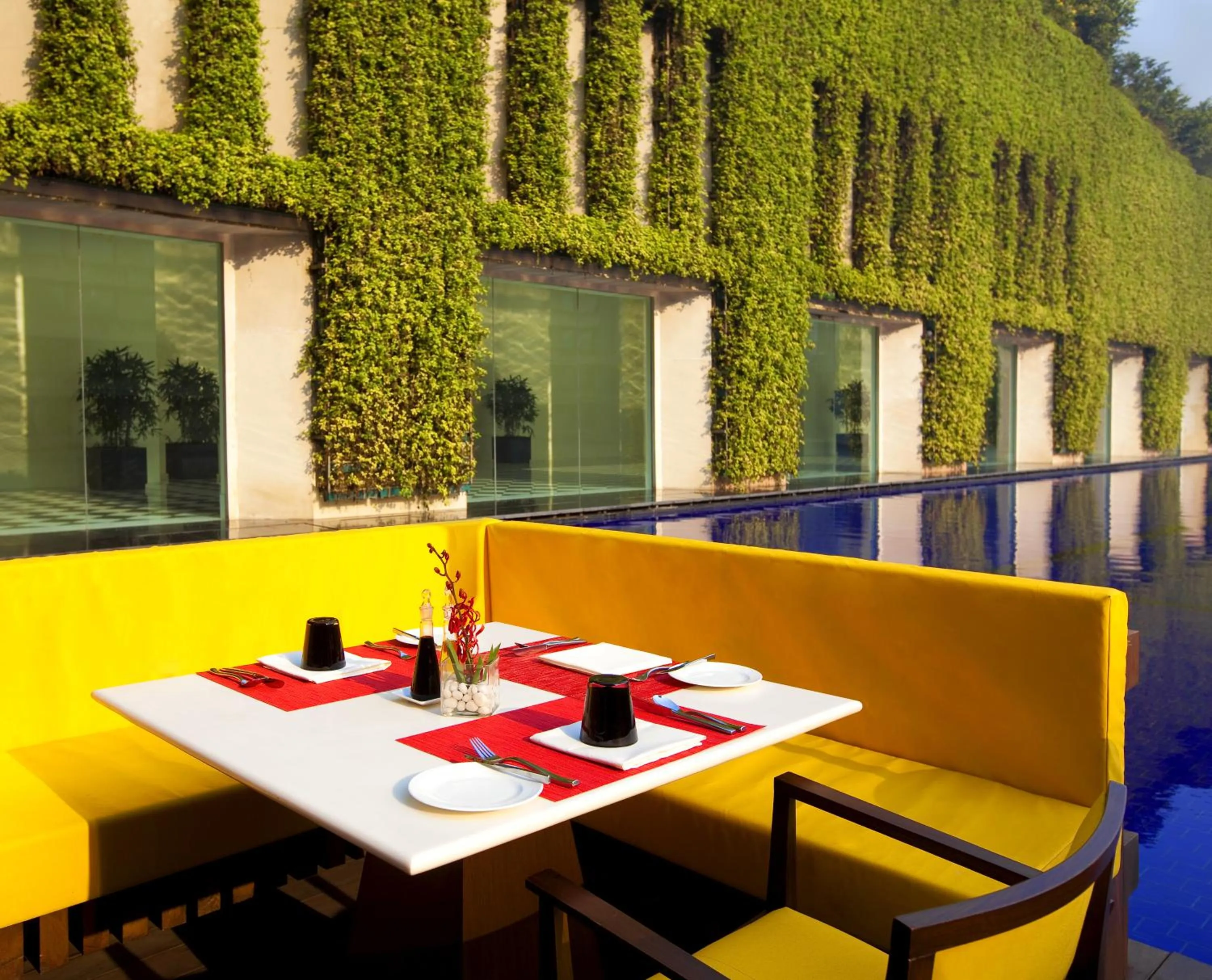 Restaurant/places to eat in The Oberoi Gurgaon